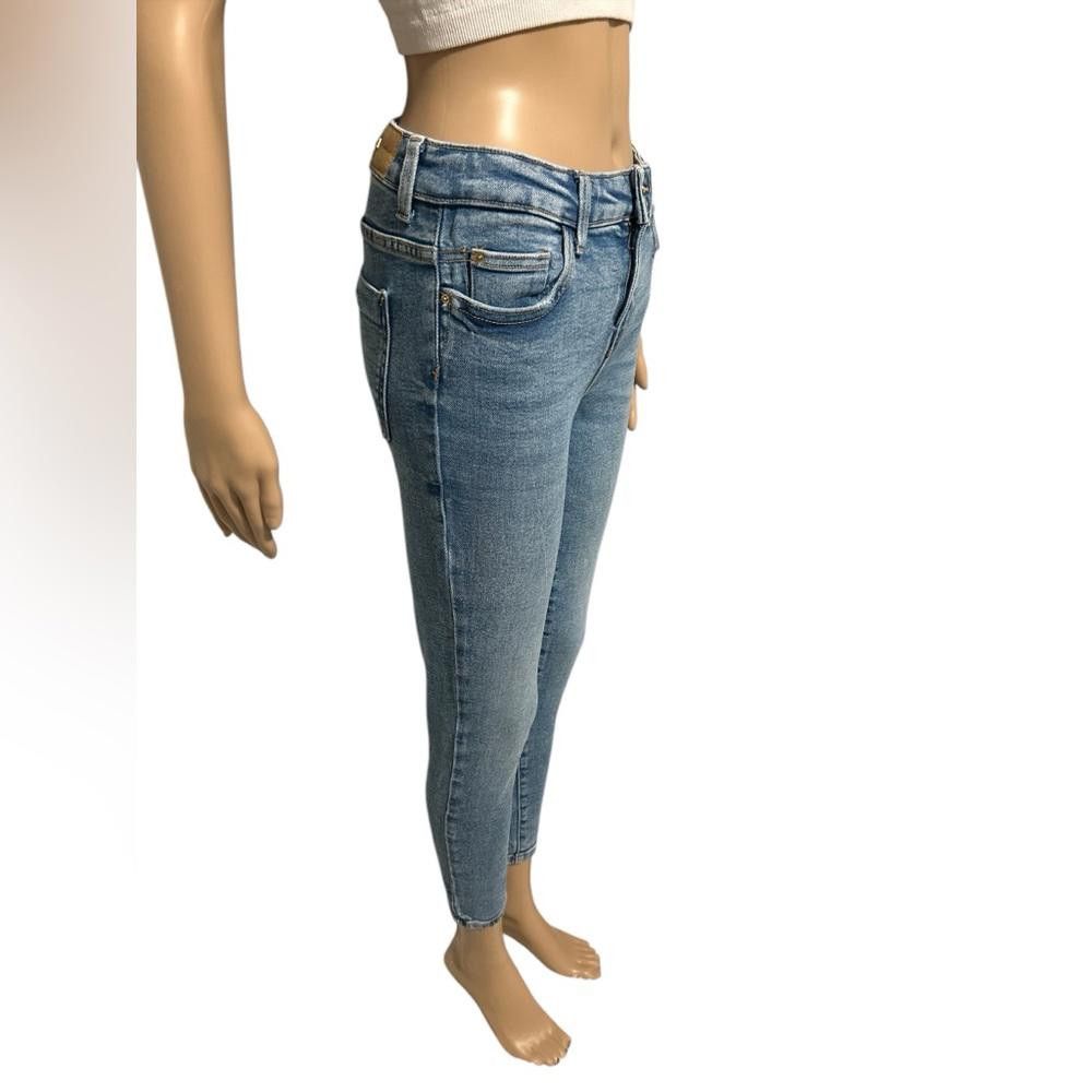 Zara Zara Light Wash Skinny Jeans Size 26 Size 26" / US 2 / IT 38 - 2 Thumbnail