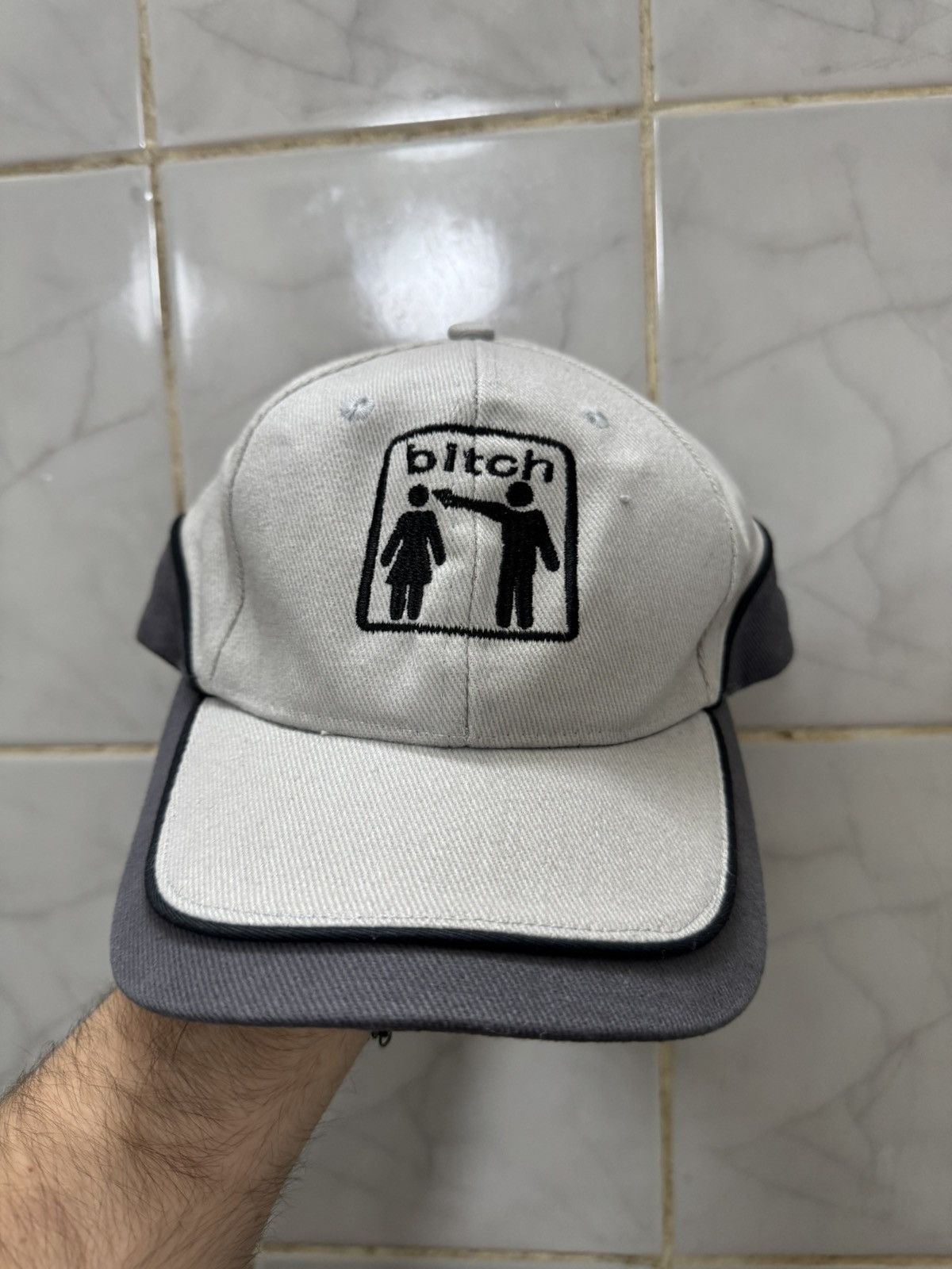 Hook-Ups 00s Vintage Bitch Skatebord Hat Cap Size ONE SIZE - 1 Thumbnail