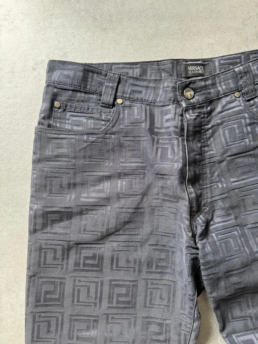 Versace 2000s Versace Black Flicker Shadow Pants Size US 32 / EU 48 - 9 Thumbnail