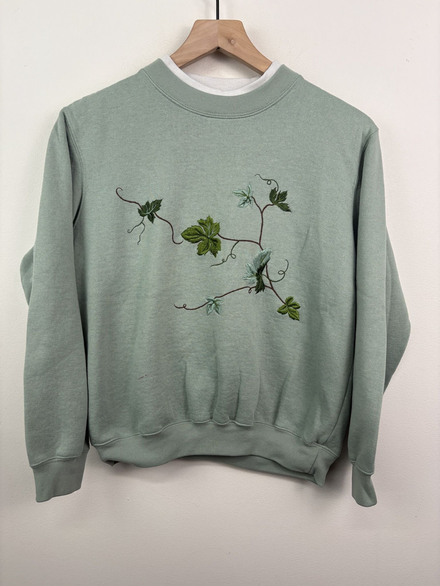 Vintage 90's Bolo Spirit Embroidered Vine Nature Grandma Pullover Crewneck Size S
