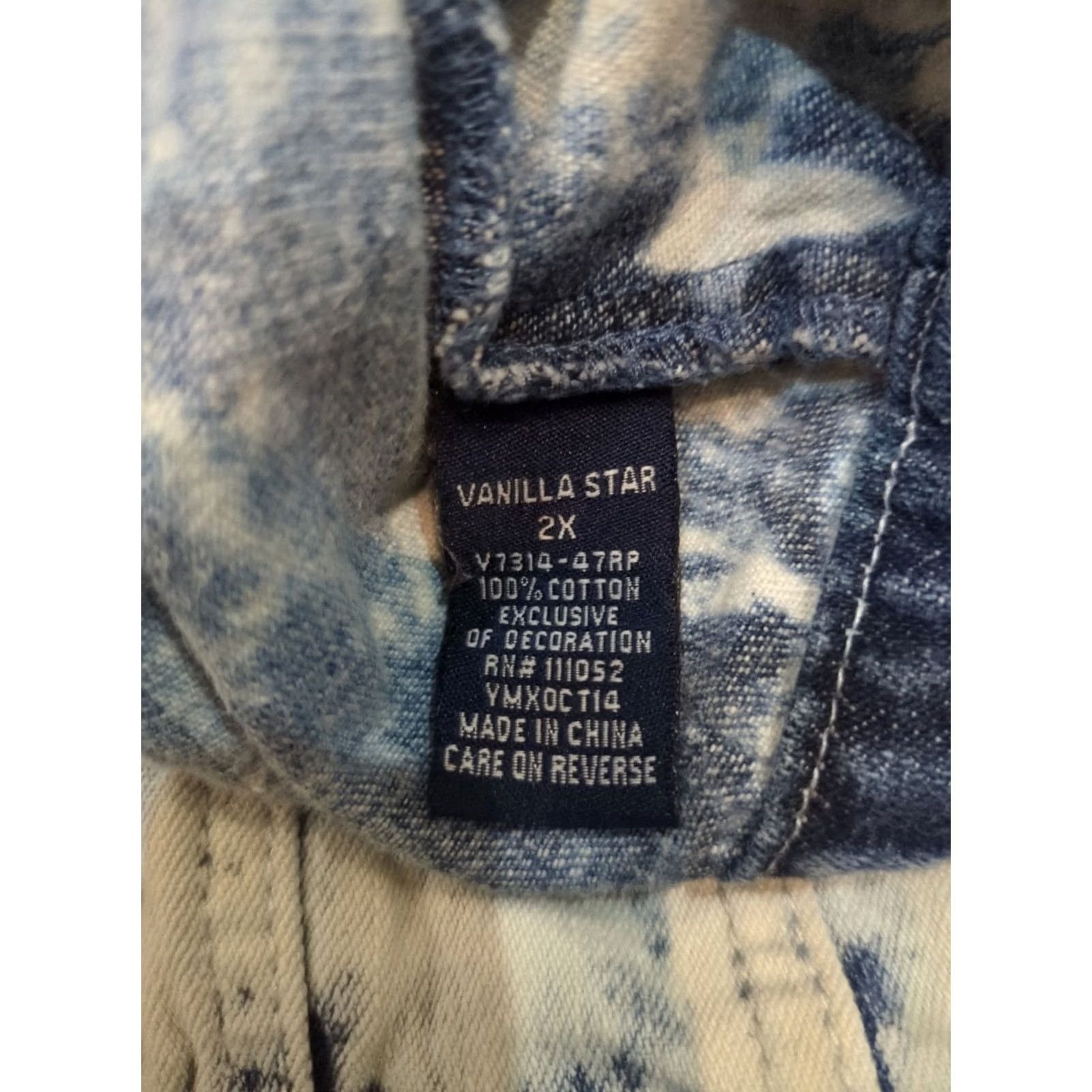 Vintage VINTAGE Vanilla Star Denim Vest Women’s 2XL Distressed Embroidered Button Up Denim Vest Women’s Size 2X Embroidery Size XXL / US 16-18 / IT 52-54 - 7 Thumbnail