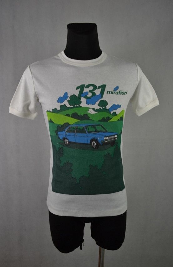 Vintage Vintage '80s Fiat 131 Mirafiori t-shirt M Size US M / EU 48-50 / 2 - 1 Thumbnail