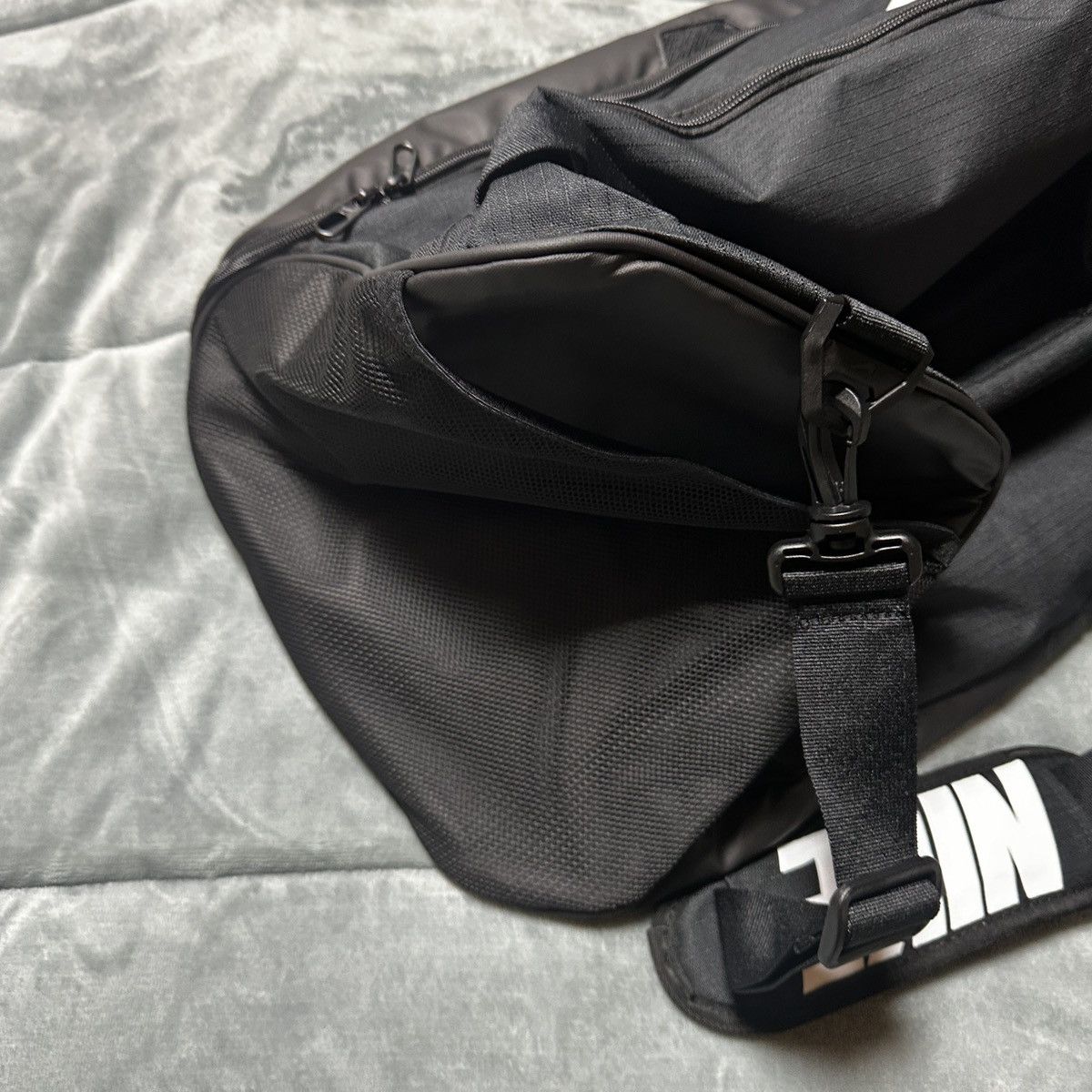 Nike NEW Nike Brasilia Training Medium Duffle Gym Bag, BA5955-010 Size 46 - 9 Thumbnail