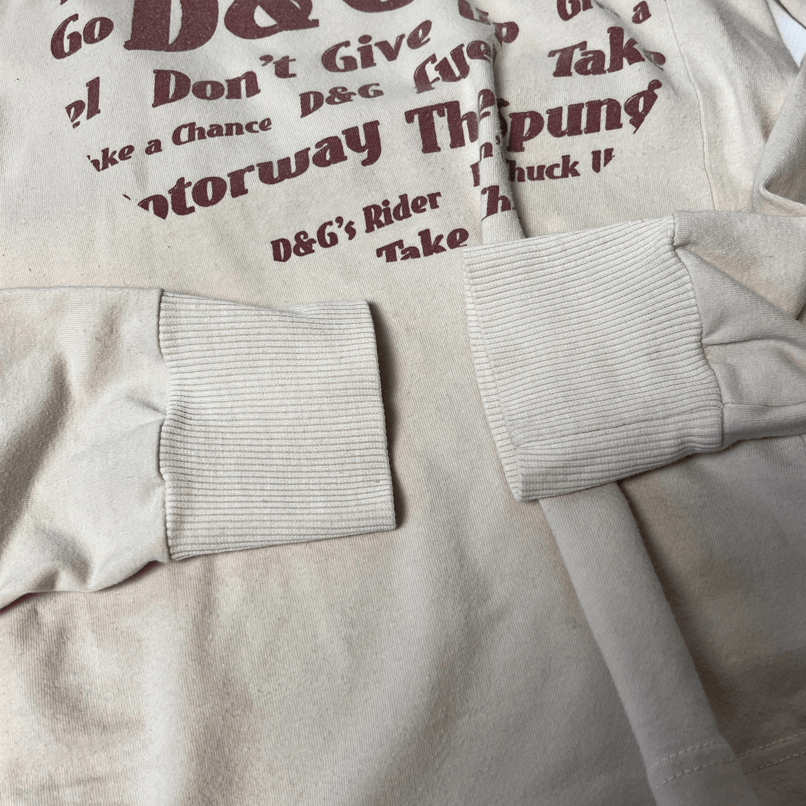 Dolce & Gabbana Dolce Gabbana DG Vintage Y2K Big Logo Beige Blouse T Shirt M Size M / US 6-8 / IT 42-44 - 14 Thumbnail