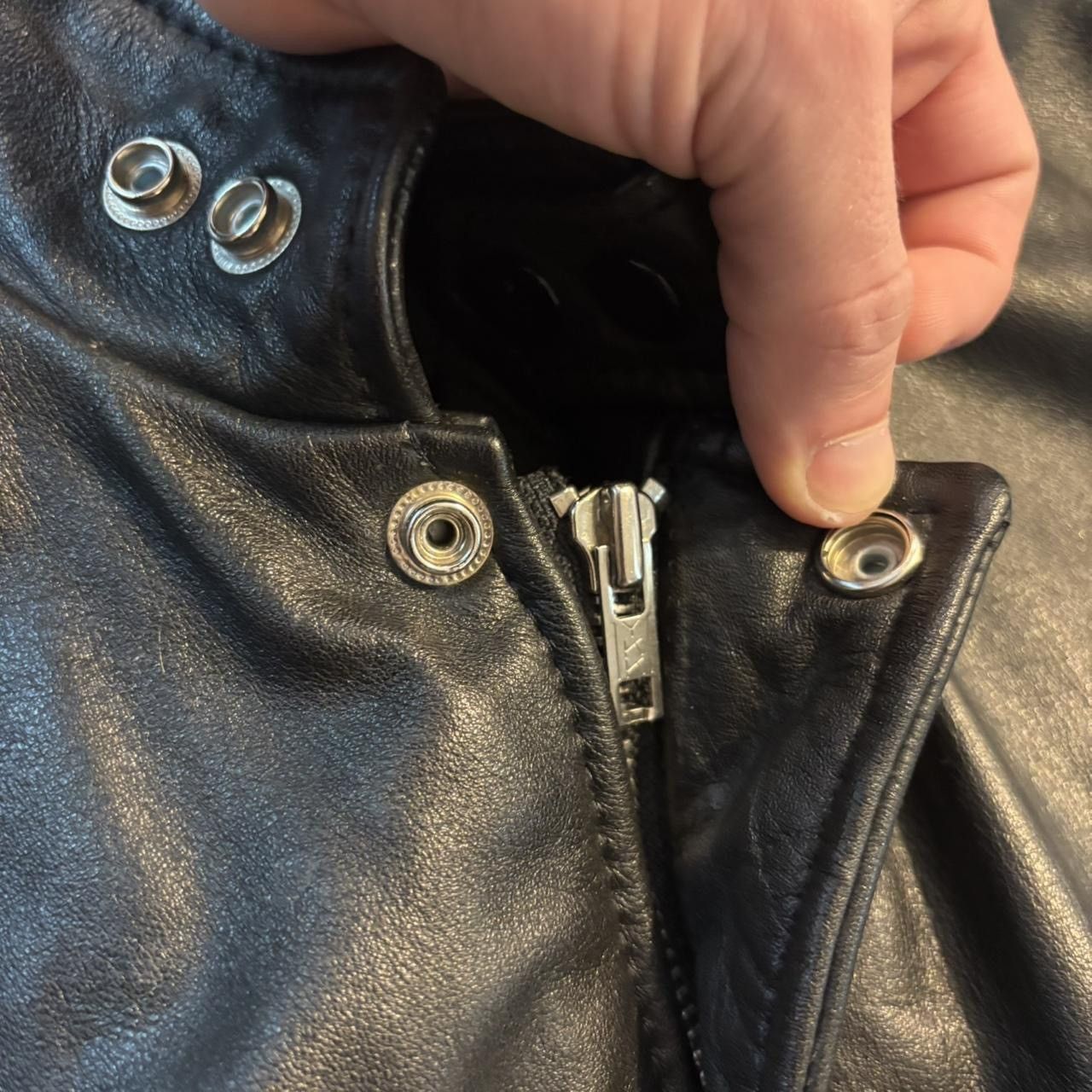 Vintage Vintage 1970s Leather Bomber Jacket Size US M / EU 48-50 / 2 - 5 Thumbnail