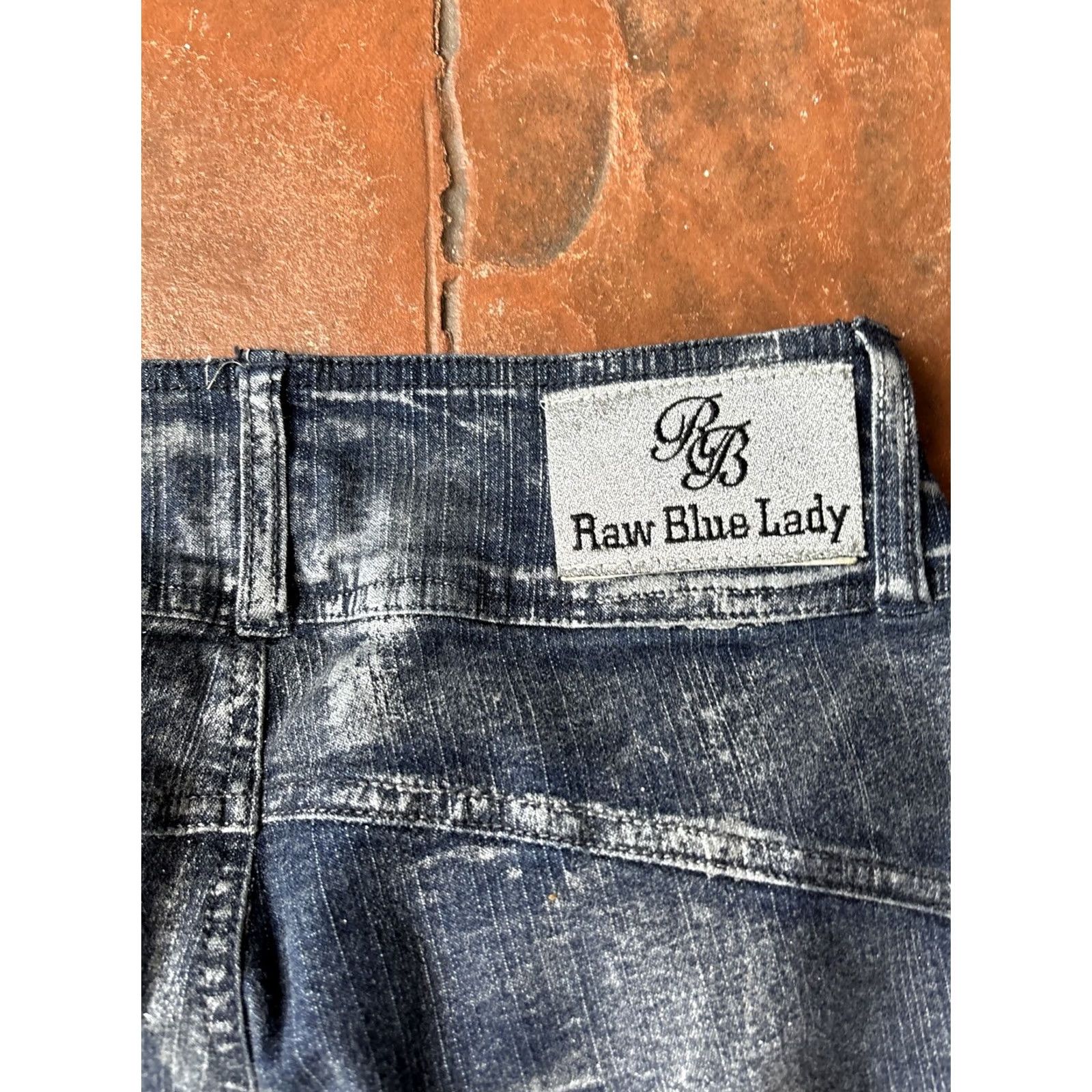 Vintage VINTAGE Raw Blue Lady Long Capri Jeans Jeans Women 5/6 Blue Denim 5-Pocket Grunge 90s Retro USA Mens? Size 27" / US 4 / IT 40 - 6 Thumbnail