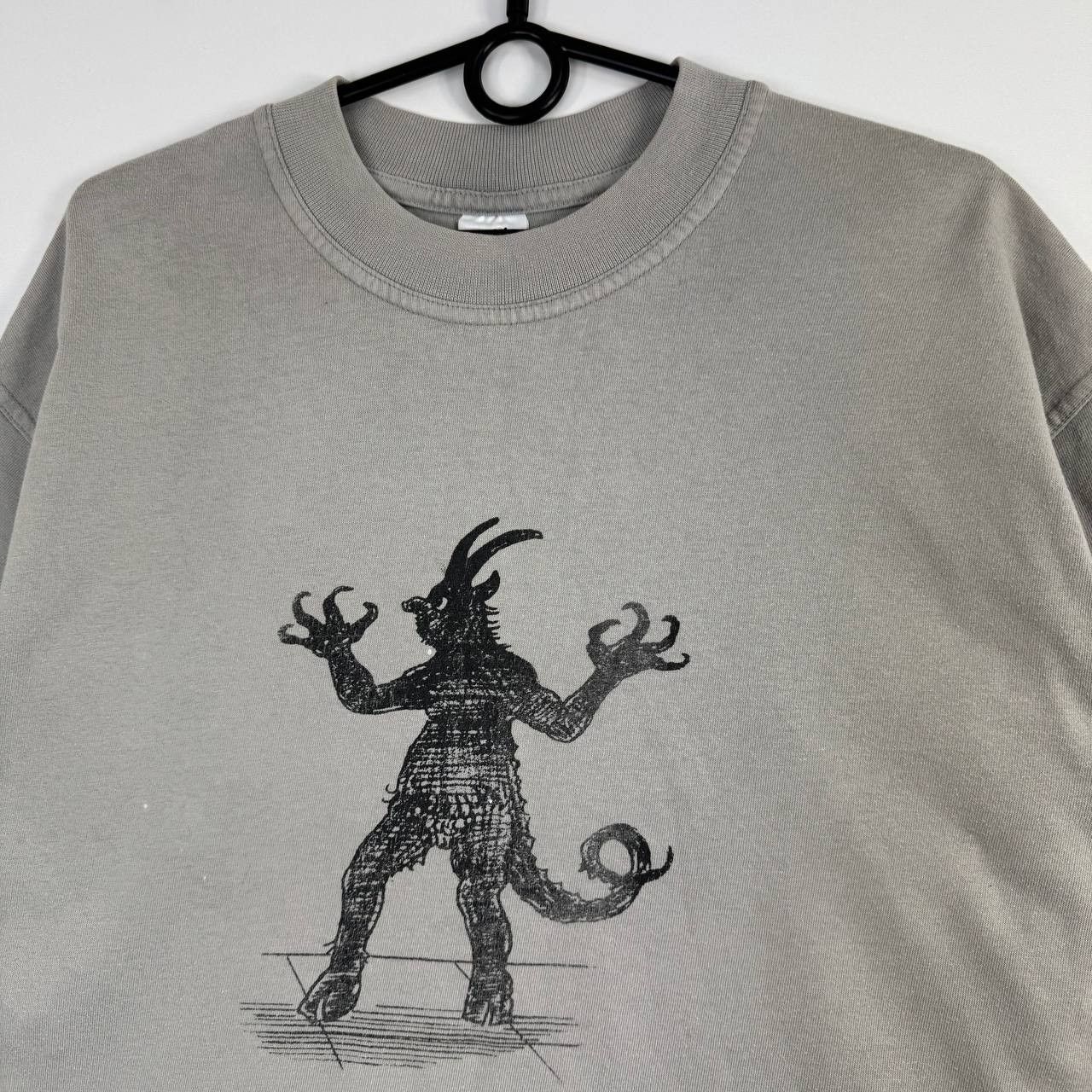 Other Vintage Graphic Devil T-Shirt Grey Print Mens L Size US M / EU 48-50 / 2 - 2 Thumbnail
