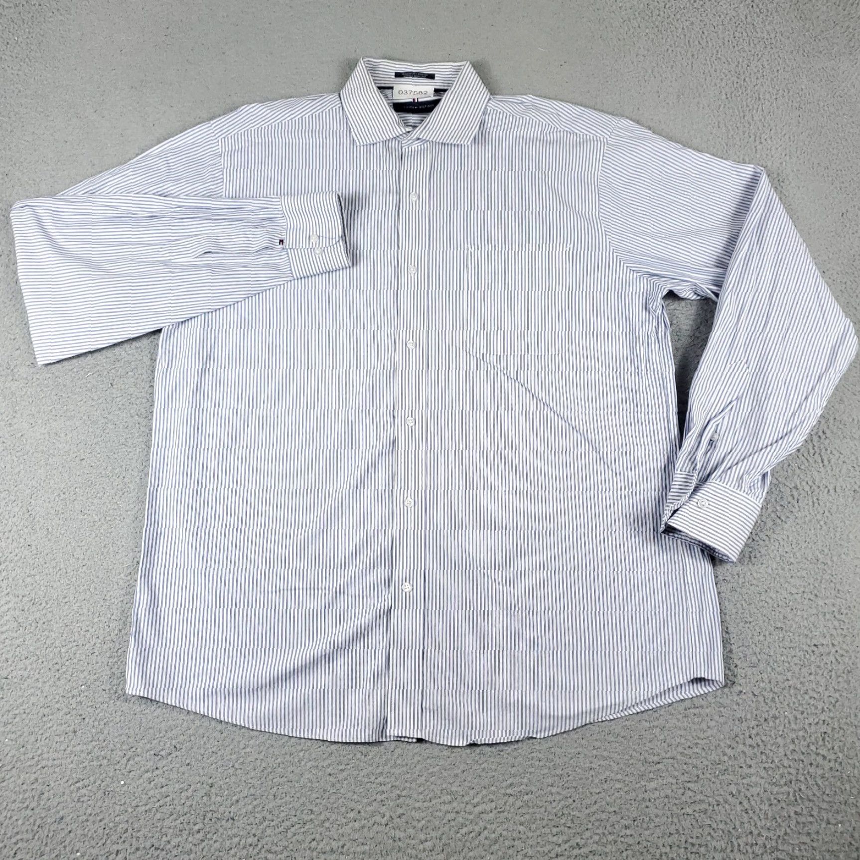 Tommy Hilfiger Tommy Hilfiger Shirt Mens Large Blue Striped Button-Up Long Sleeve Casual Business Ready Navy/Blue Classic Preppy American Mens L Blue Striped Shirt Size US L / EU 52-54 / 3 - 2 Thumbnail