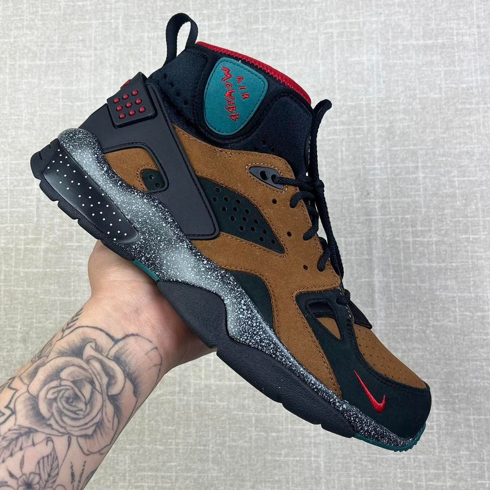 Nike 2019 Nike Air Mowabb “Olivia Kim” 11.5M Size US 11.5 / EU 44-45 - 1 Thumbnail