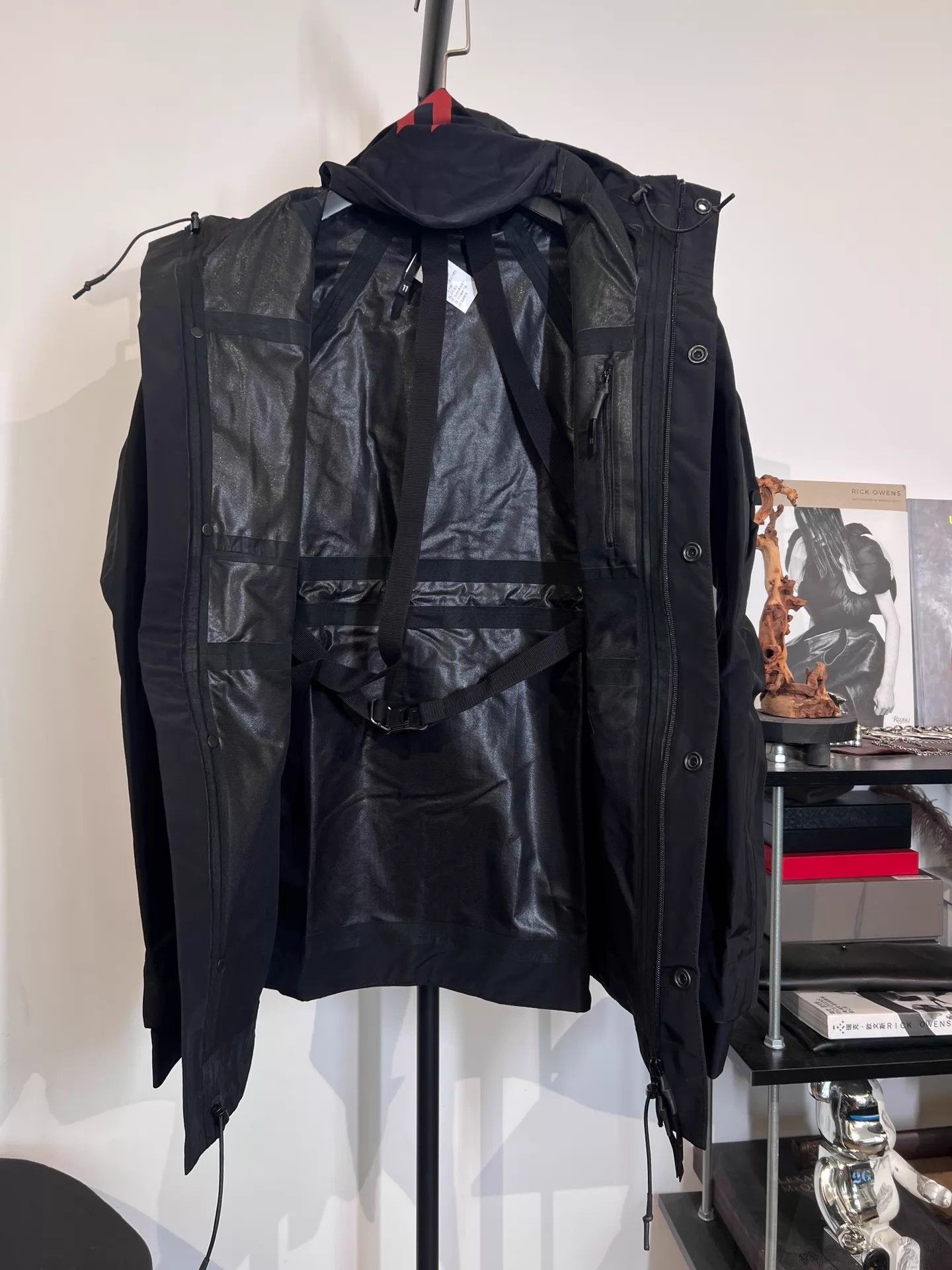 Boris Bidjan Saberi BBS 11by bbs J2C tape print jacket M new with tags Size US M / EU 48-50 / 2 - 3 Thumbnail
