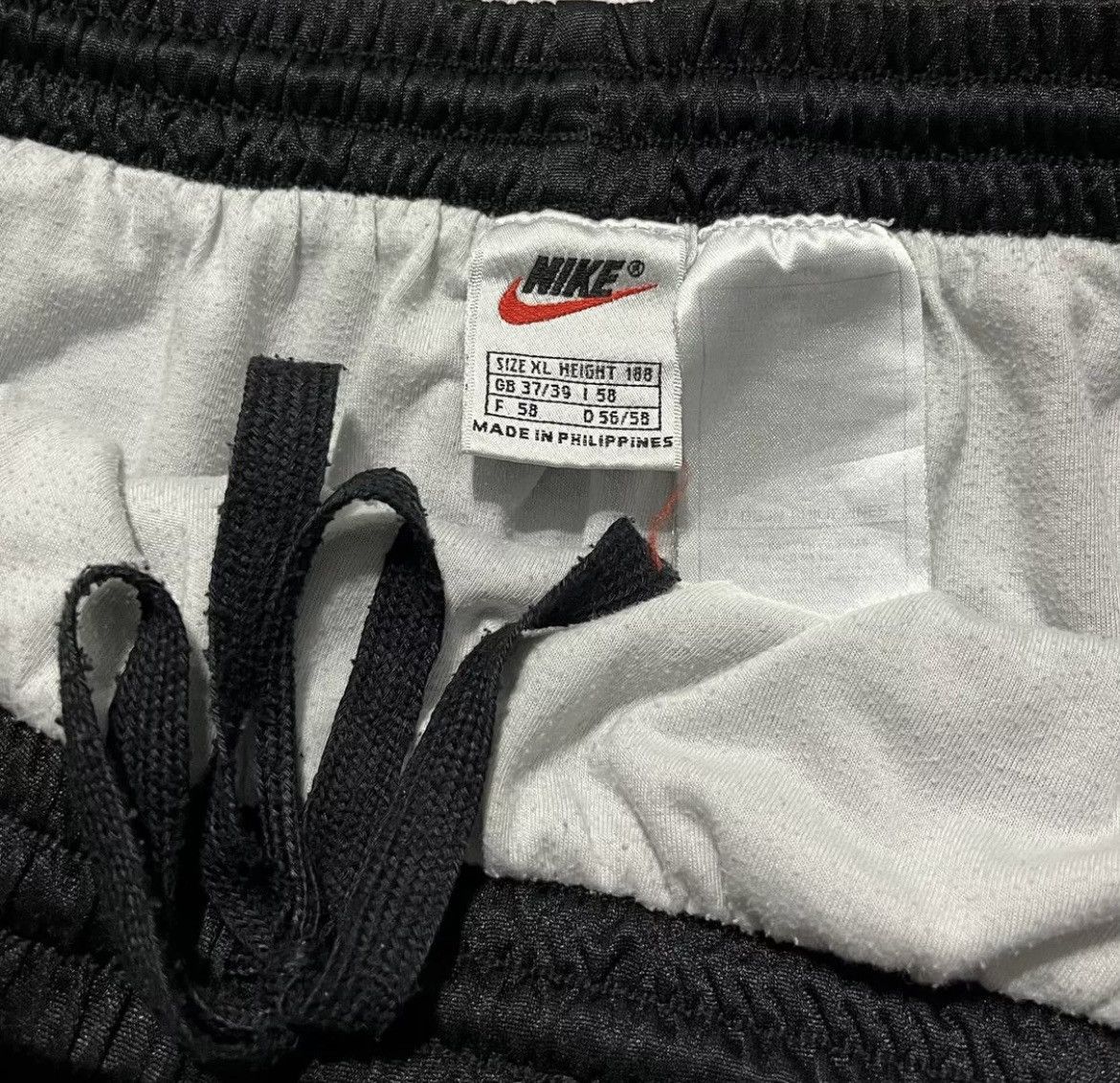 Nike × Vintage Nike Nike Shorts Shortpant Big Logo Size XL Size US 37 - 7 Thumbnail