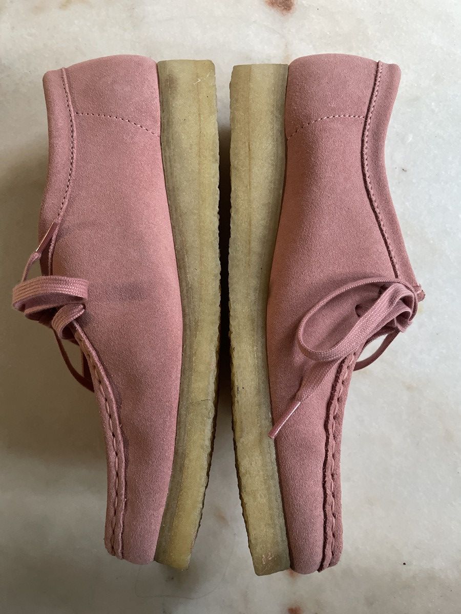 Clarks WALLABEE CLARKS ORIGINALS BLUSH PINK SUEDE SHOES Size US 9.5 / IT 39.5 - 3 Thumbnail