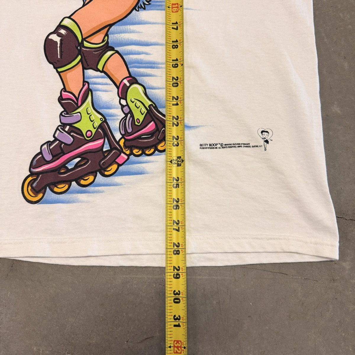 Vintage Vintage 1994 Rollerblading Betty Boop Tee Size US S / EU 44-46 / 1 - 6 Thumbnail