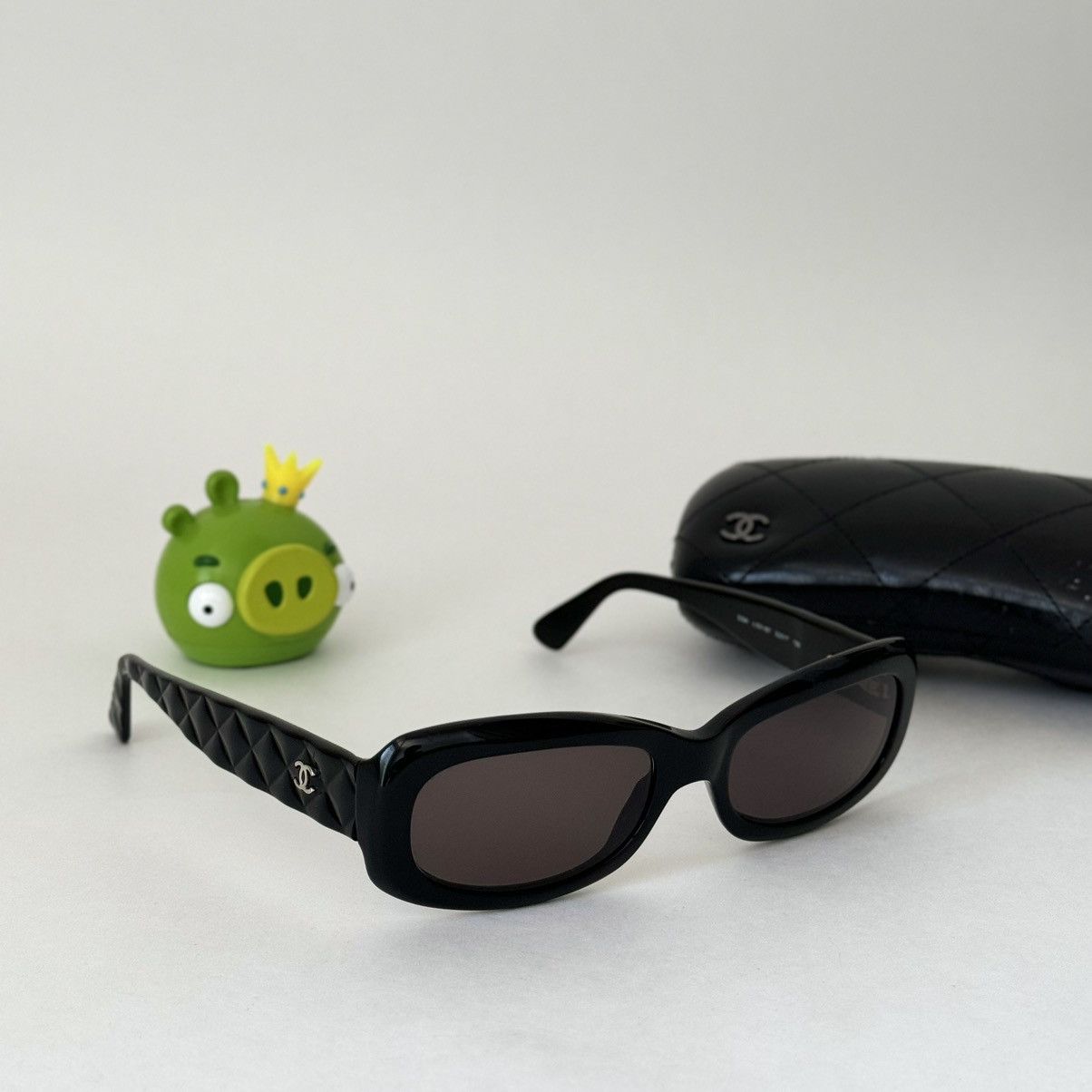 Chanel VINTAGE CHANEL SUNGLASSES Size ONE SIZE - 3 Thumbnail