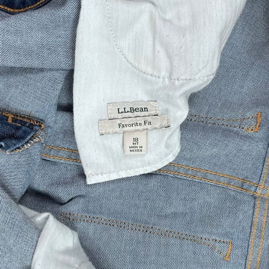 L.L. Bean Vintage Y2K LL Bean Jeans Womens 18 Flared Medium Wash Denim Size 40" / US 18 - 4 Thumbnail
