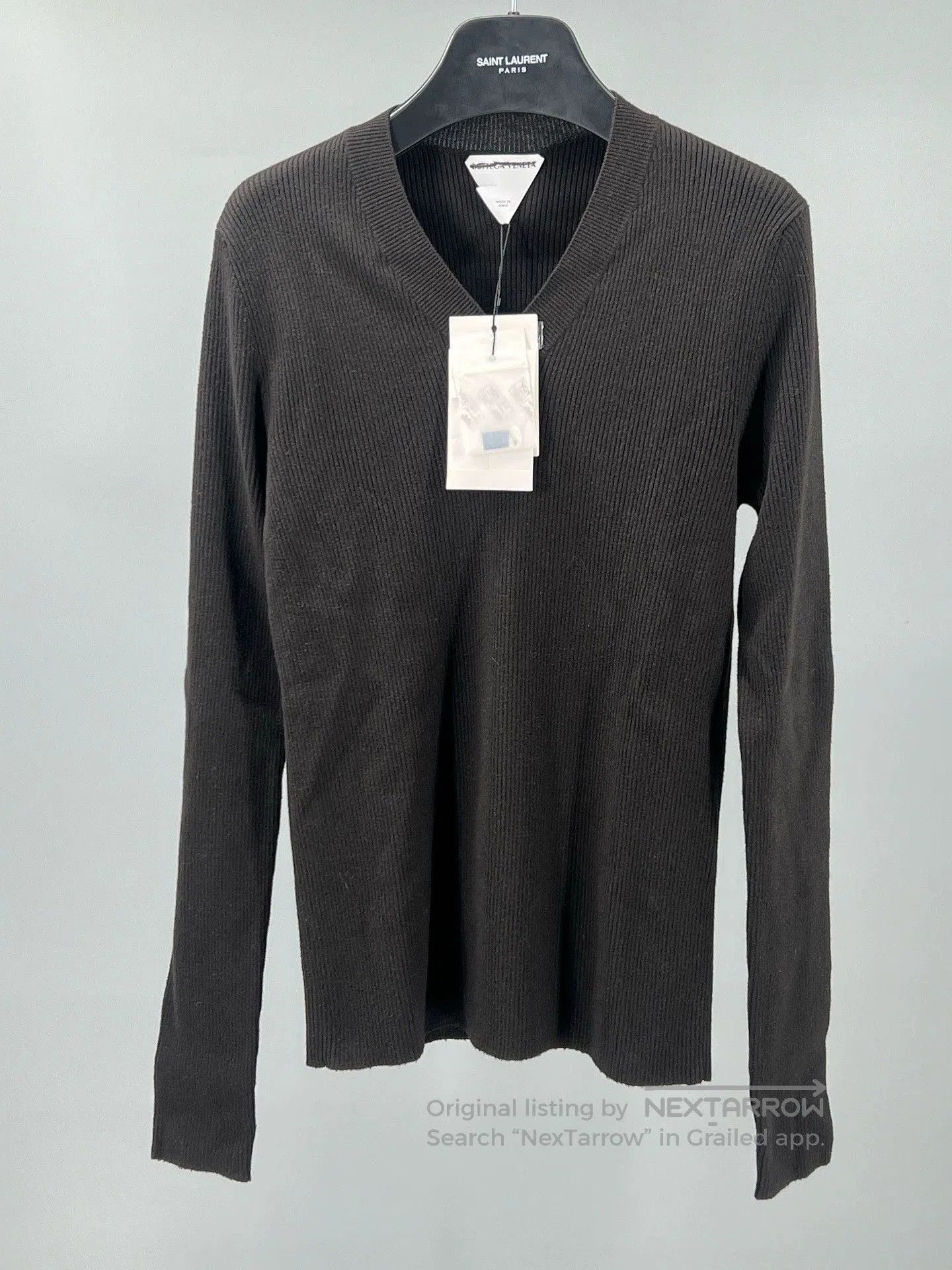 Bottega Veneta black wool blend v-neck knit sweater. Size US S / EU 44-46 / 1 - 1 Thumbnail