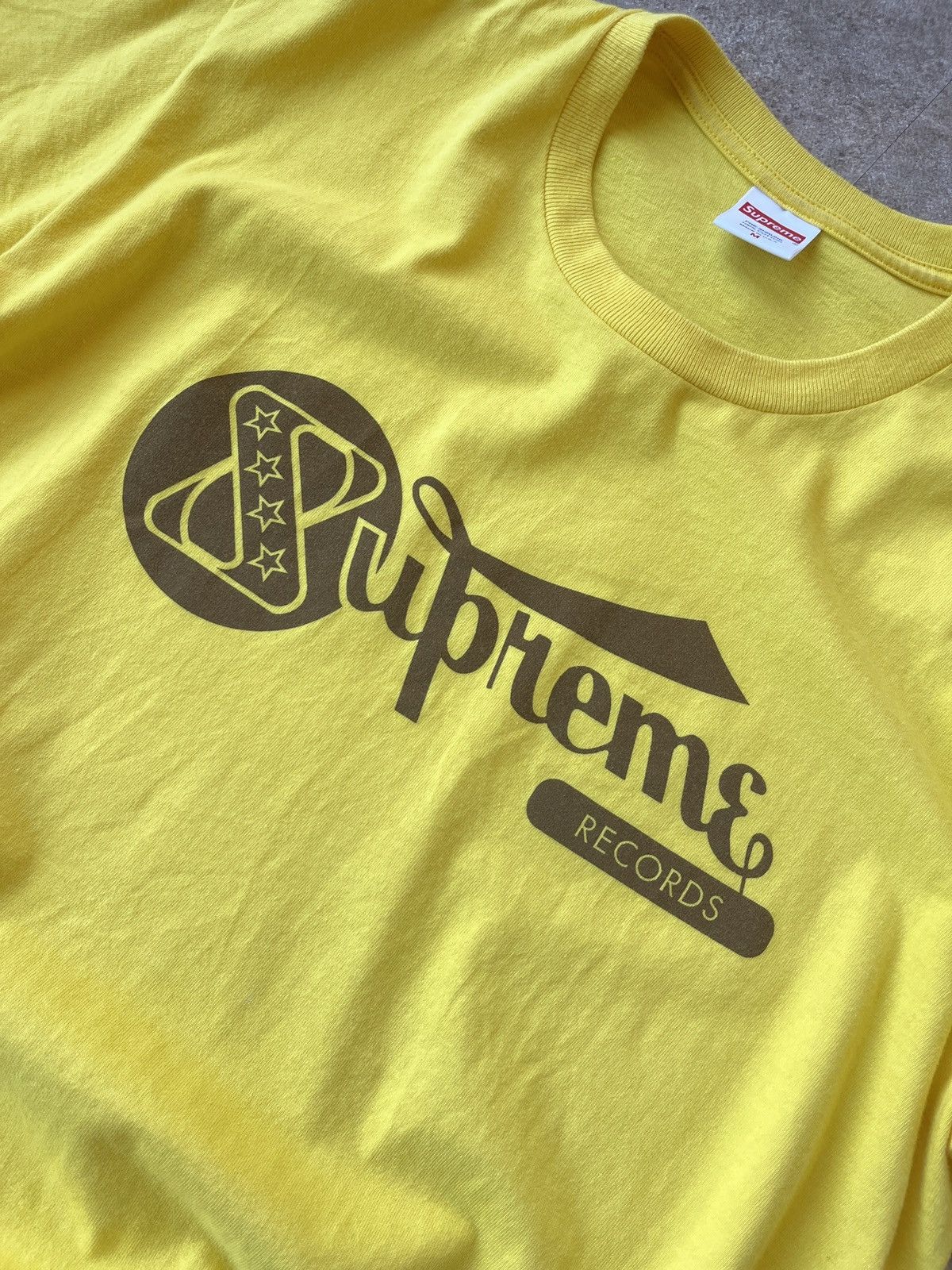 Supreme Supreme records tee M Rare Size US M / EU 48-50 / 2 - 5 Thumbnail