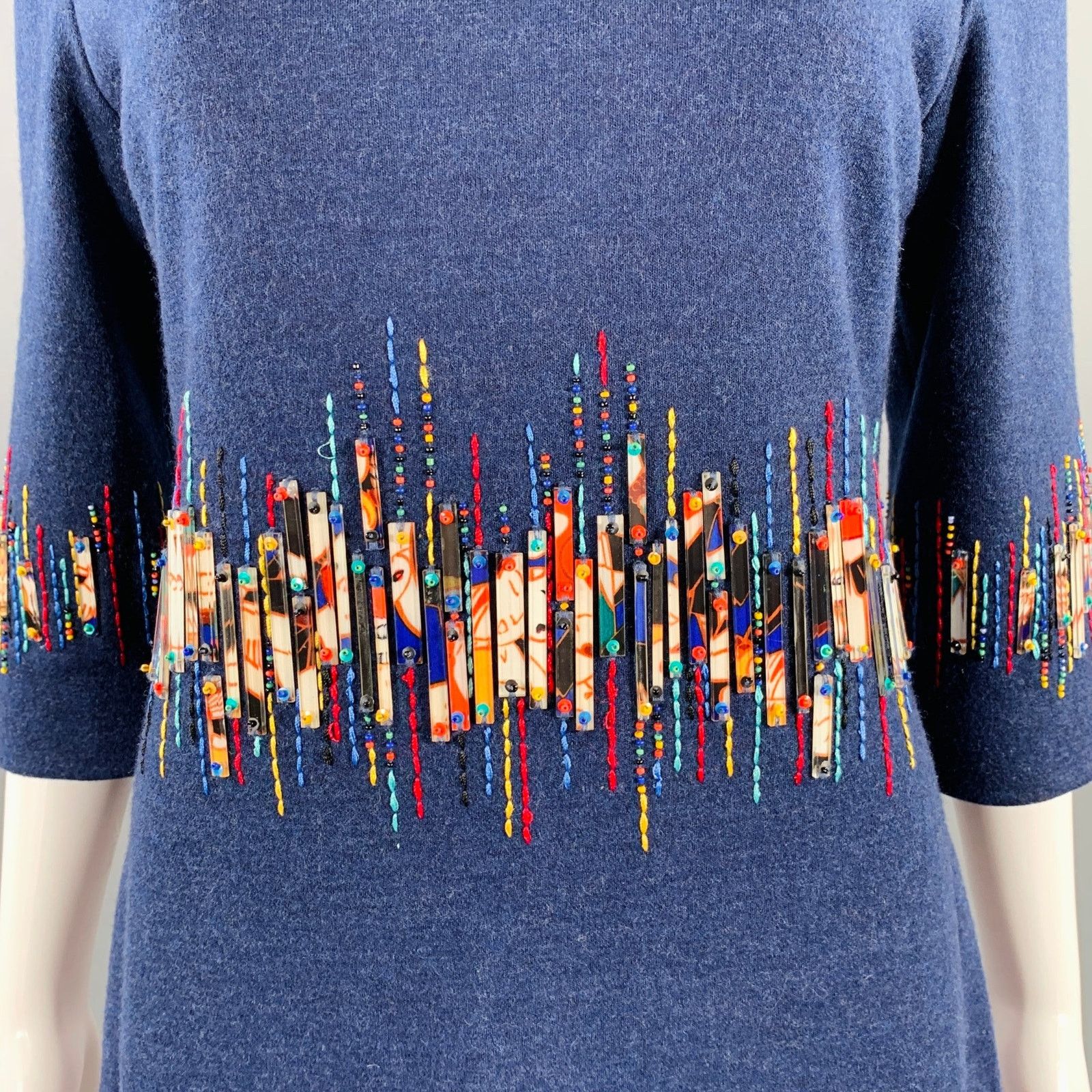 Carolina Herrera Size 6 Blue Multi Color Wool Beaded Back Zip Dress Size M / US 6-8 / IT 42-44 - 2 Thumbnail