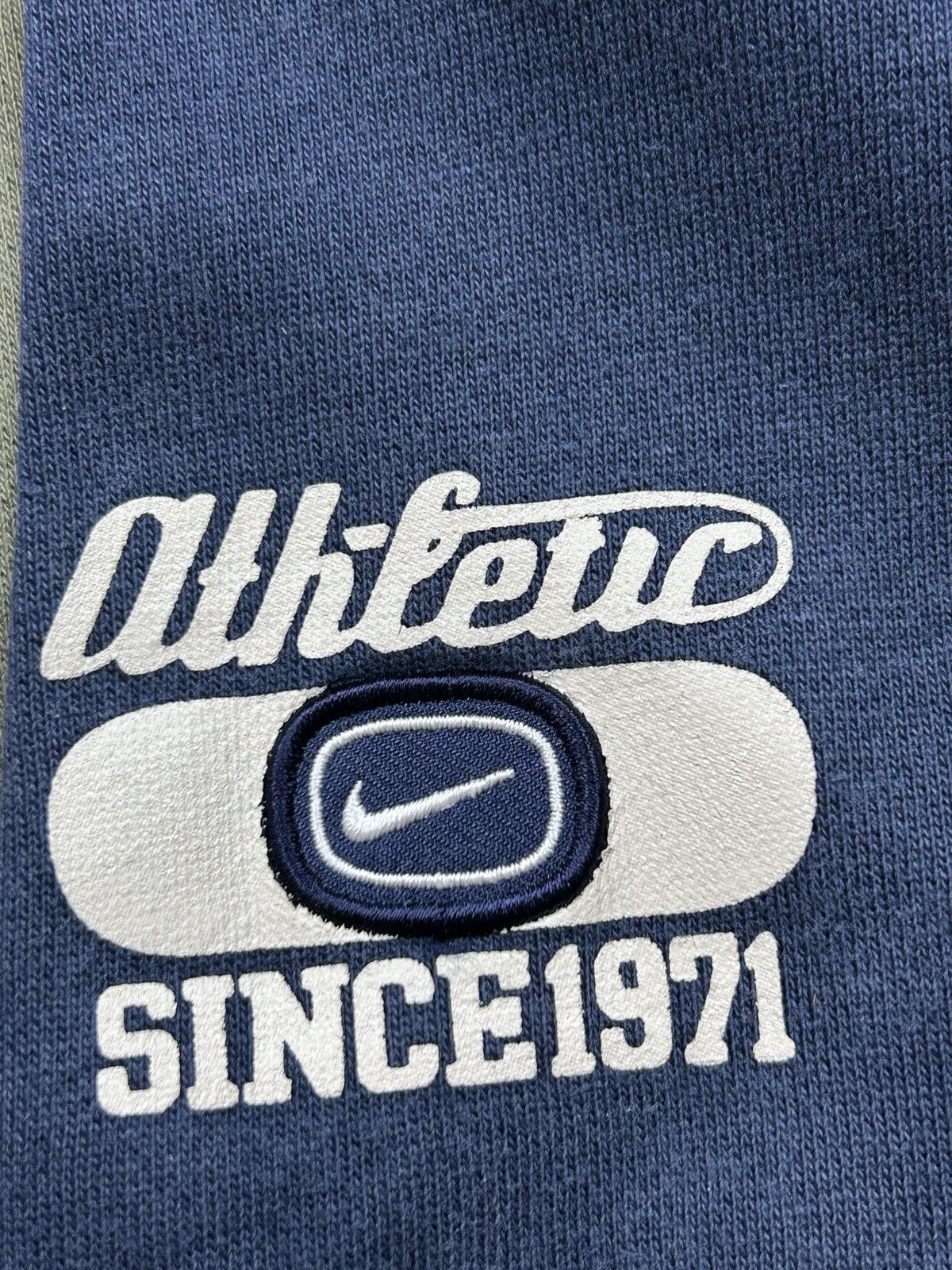Nike × Vintage 00s Nike Air Big Logo Vintage Y2K Retro Oversized Hoodie Size US L / EU 52-54 / 3 - 3 Thumbnail