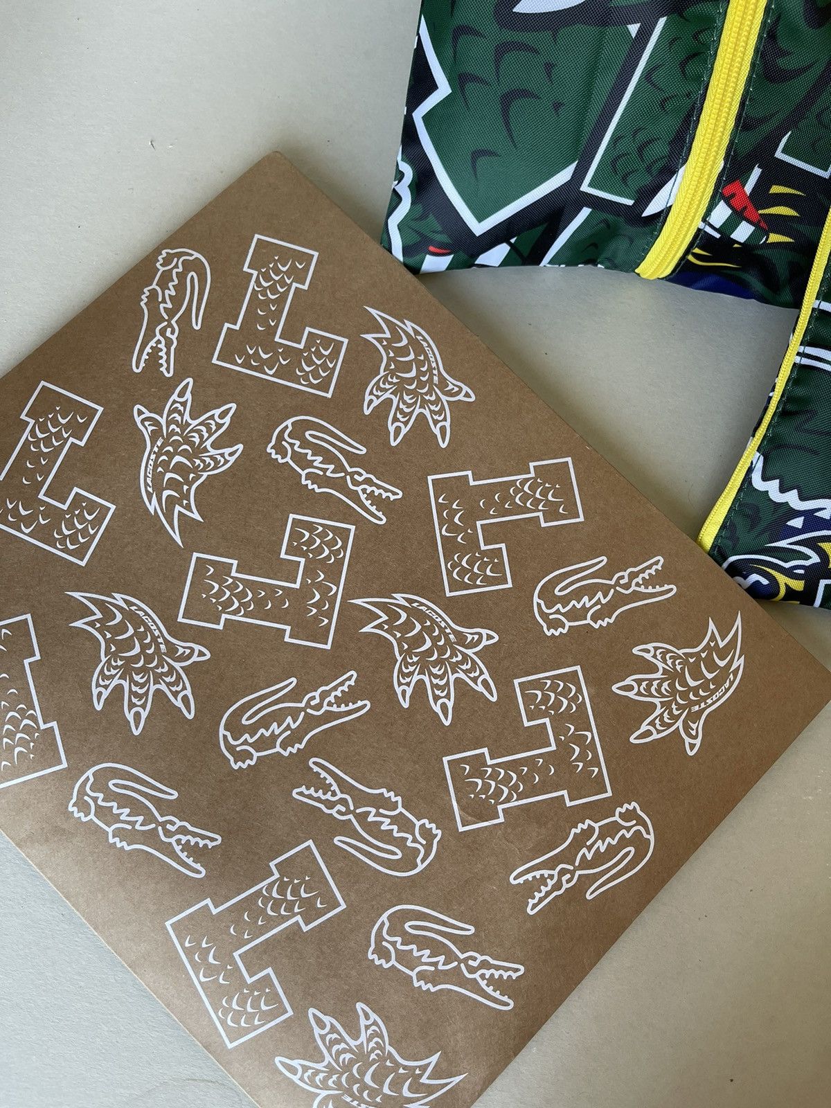 Lacoste × Larose Paris (new+box) Lacoste RARE! Travel kit (toiletries) unisex pouch Size ONE SIZE - 6 Thumbnail