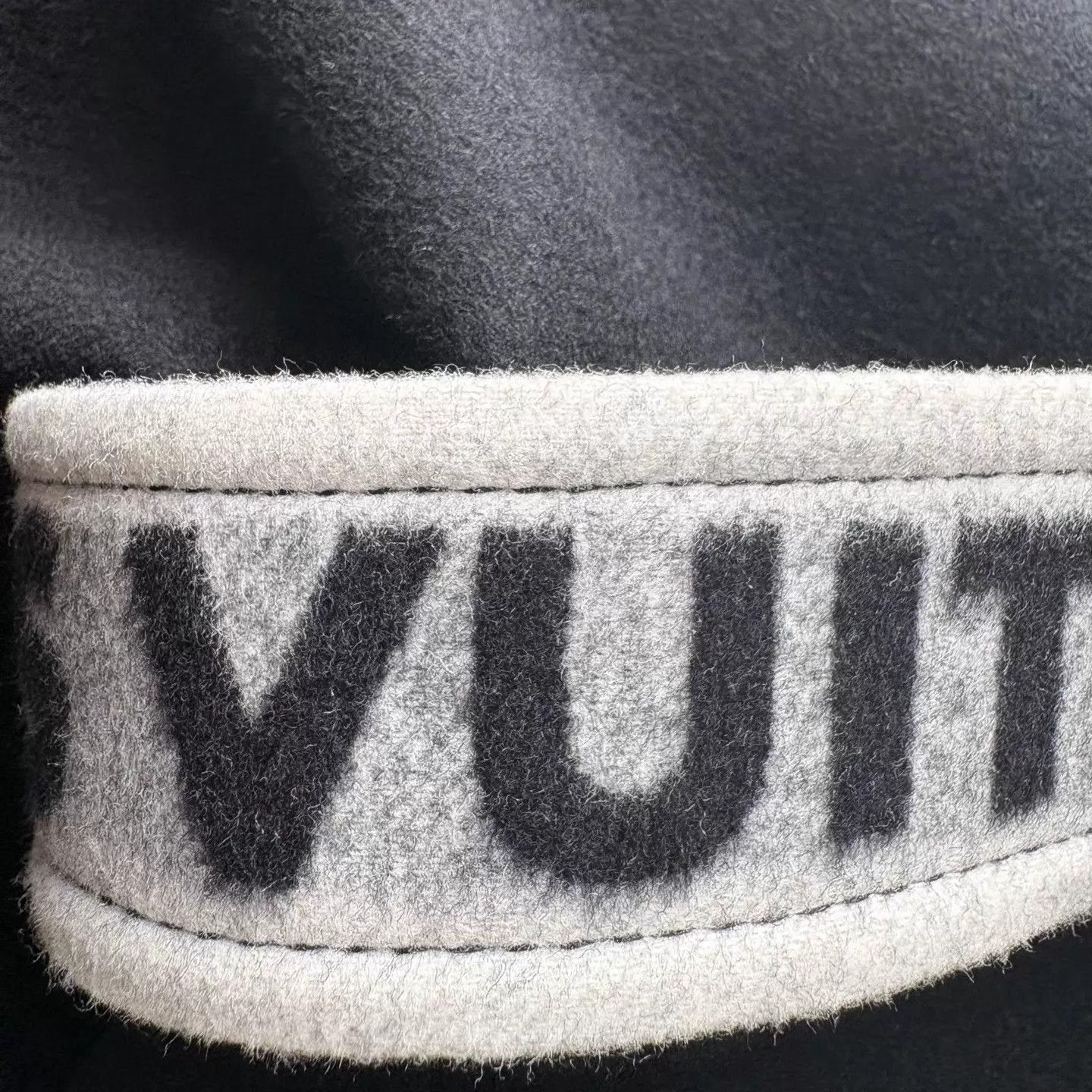 Louis Vuitton LV black gray lining all over logo mid-length jacket size 44 Size L / US 10 / IT 46 - 8 Thumbnail