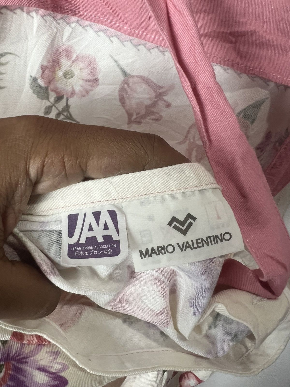 Mario Valentino Mario Valentino Vibrant Floral Pattern Apron Size ONE SIZE - 8 Thumbnail