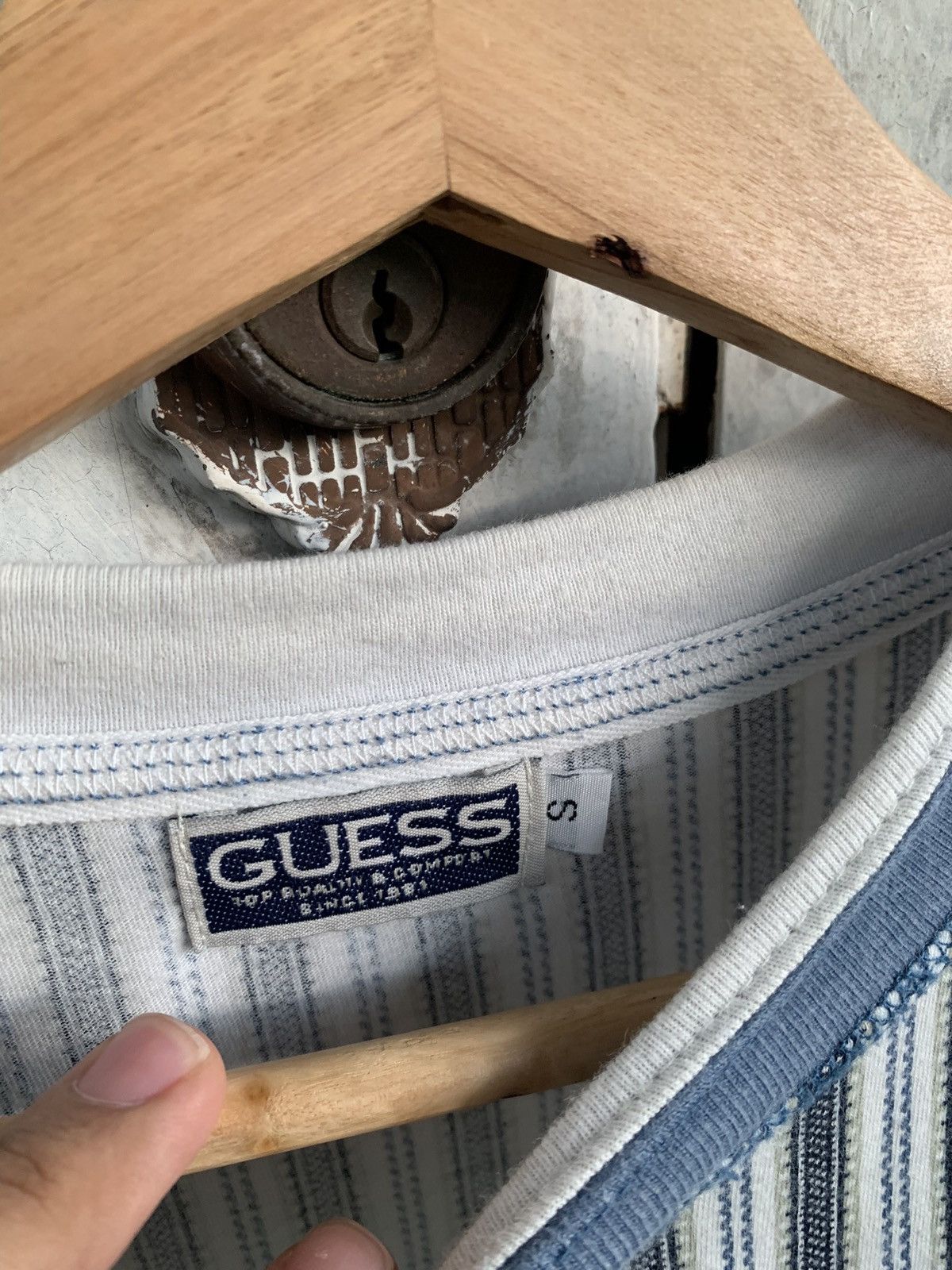 Guess Retro Guess Stripe Ringer Size US L / EU 52-54 / 3 - 5 Thumbnail