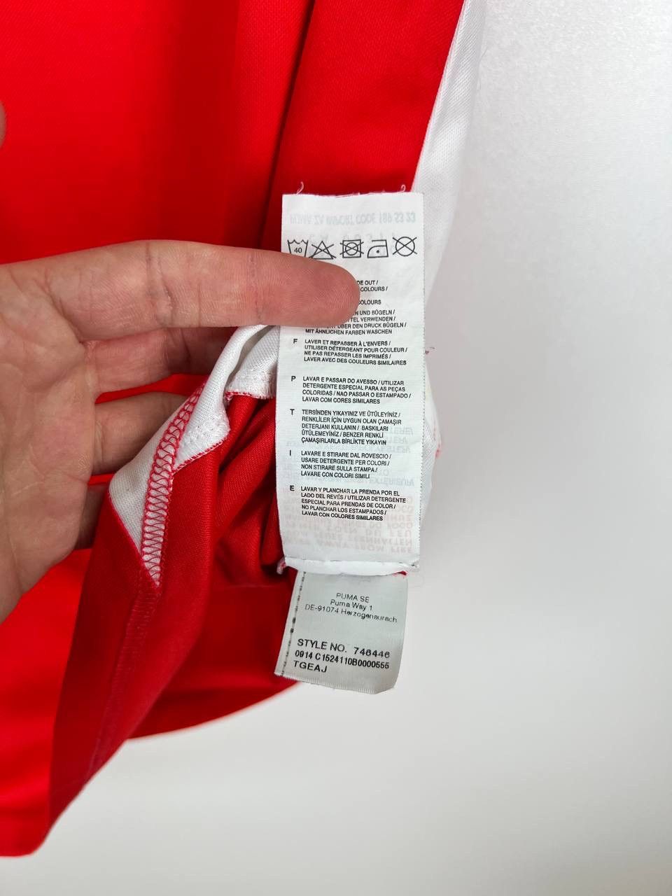 Puma Arsenal Puma 2014-15 home jersey t-shirts size L Size US L / EU 52-54 / 3 - 7 Thumbnail