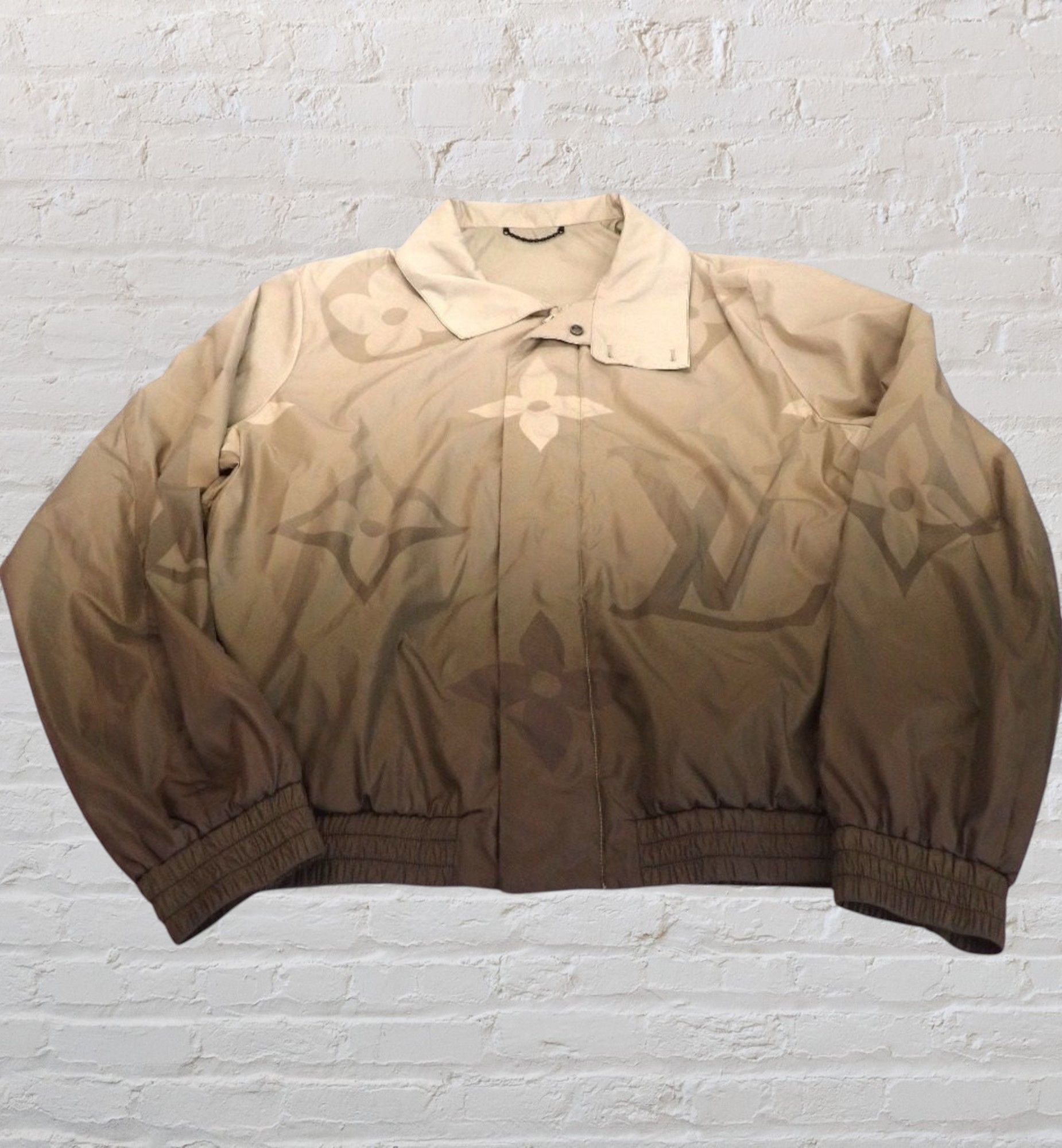 Louis Vuitton Louis Vuitton LV Monogram Gradient Print Light Jacket Size US S / EU 44-46 / 1 - 2 Thumbnail