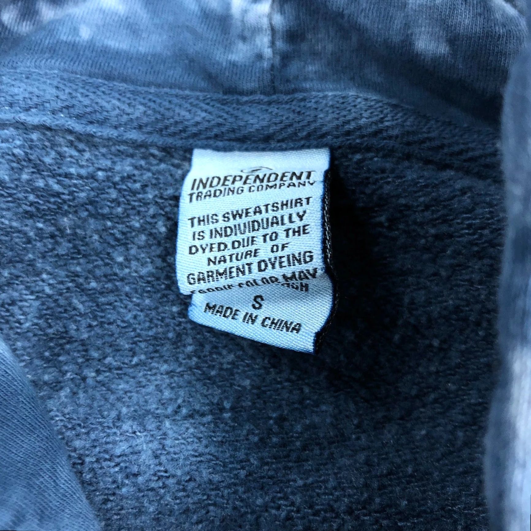 Vintage IntraCoastal Angler Hoodie Men's S Tie-Dye Blue Graphic Print Pullover Sweatshirt NC Size US S / EU 44-46 / 1 - 5 Thumbnail