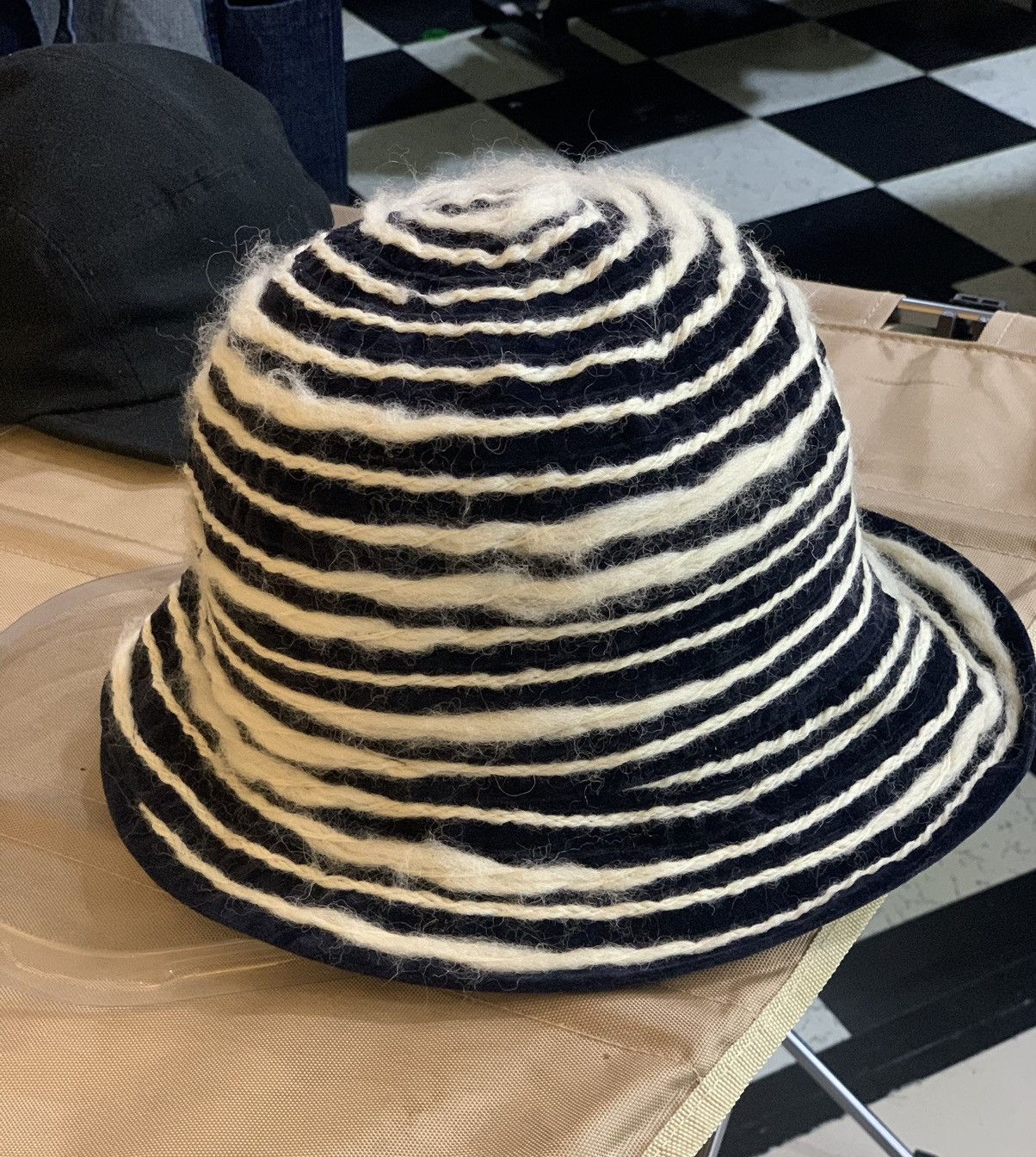 Givenchy Vintage Givenchy Rayon Round Striped Bucket Hat Unisex Size ONE SIZE - 2 Thumbnail