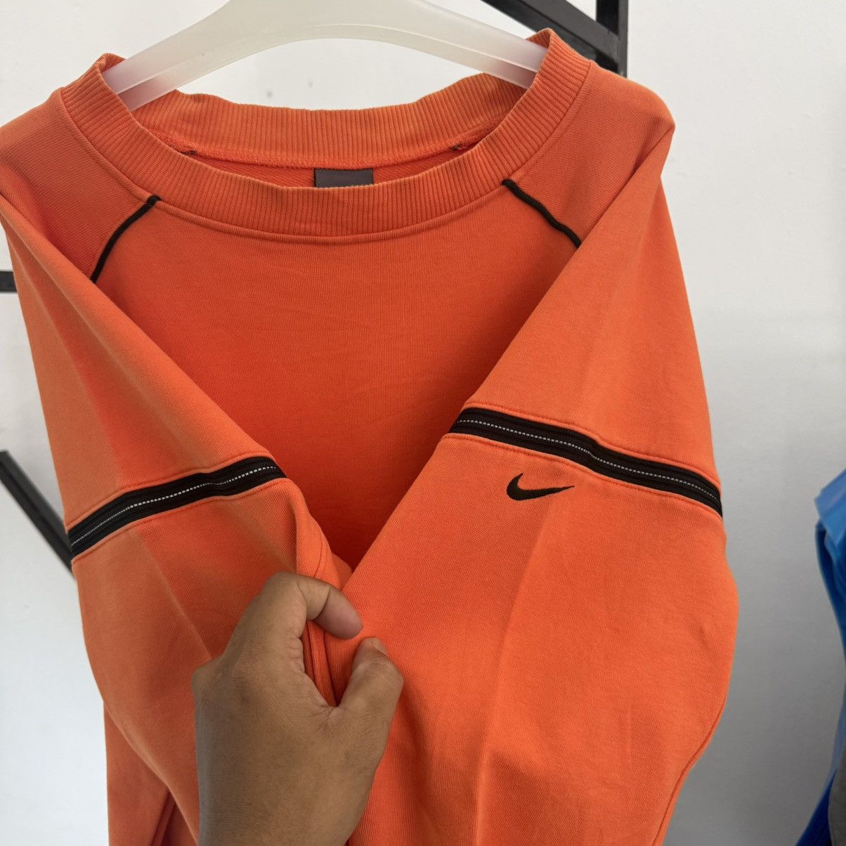 Nike 🔥 Y2K Nike Circuit Embroided Swoosh Logo Sweatshirt - L Size US L / EU 52-54 / 3 - 7 Thumbnail