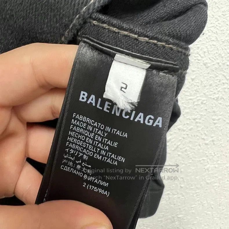 Balenciaga Balenciaga Double B Graffiti Denim Jacket. Size US XS / EU 42 / 0 - 5 Thumbnail