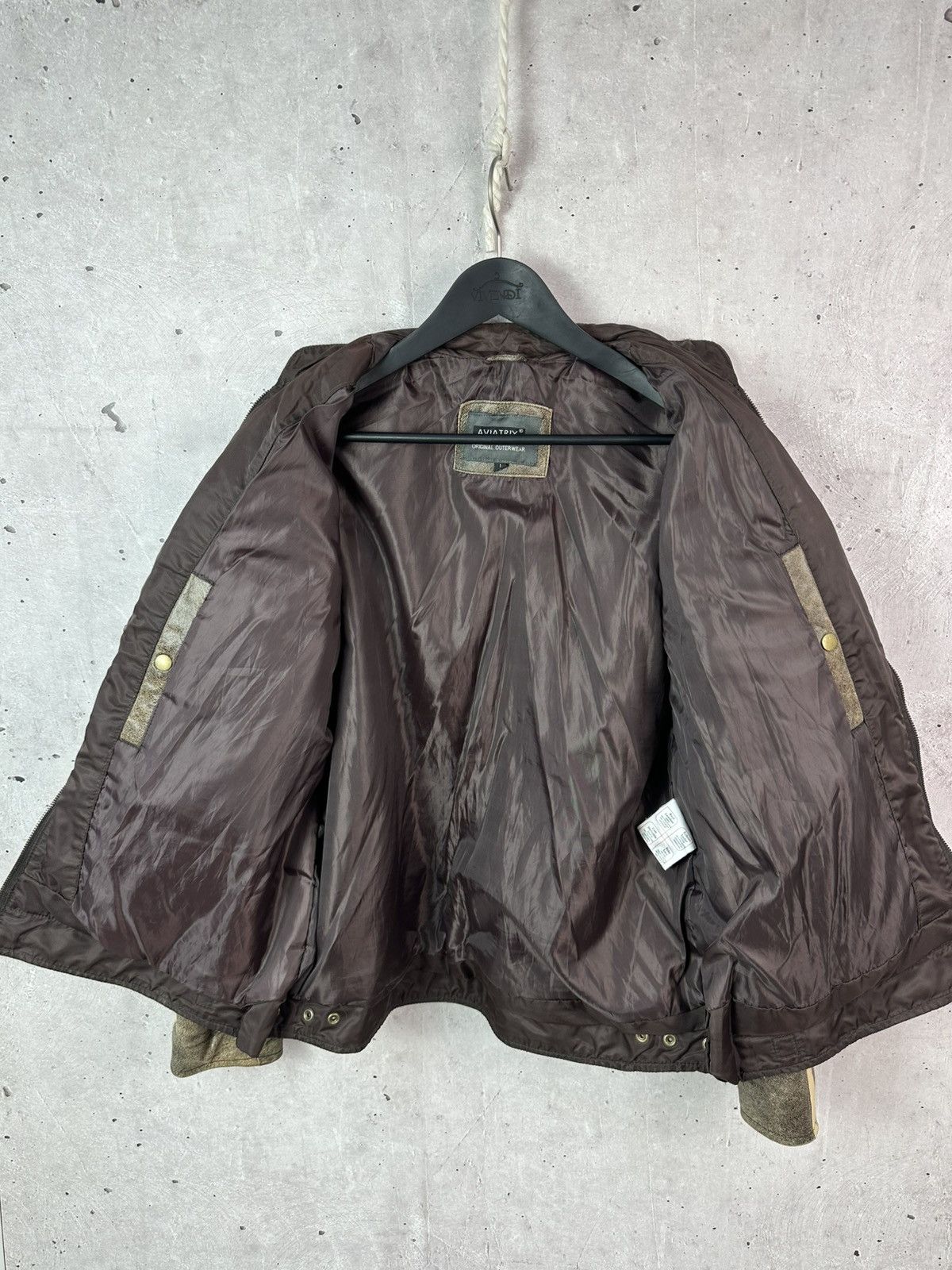 Avirex Aviatrix Cow Leather Brown Motorcycles Bomber Leather Jacket Size US L / EU 52-54 / 3 - 14 Thumbnail