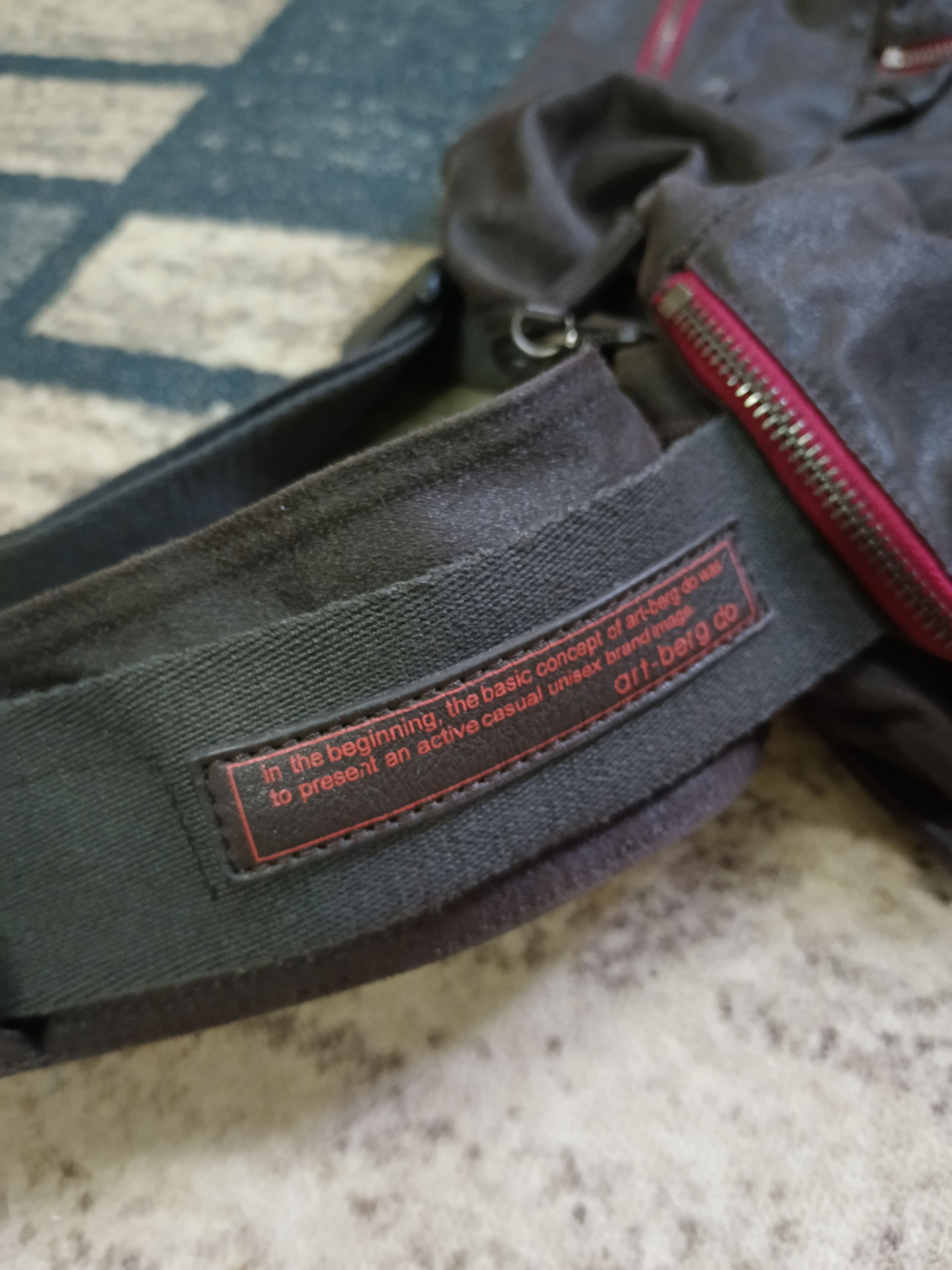 Japanese Brand VERY RARE🔥WAXED CROSSBODY TACTICAL ART BERG 2WAY Size ONE SIZE - 16 Thumbnail