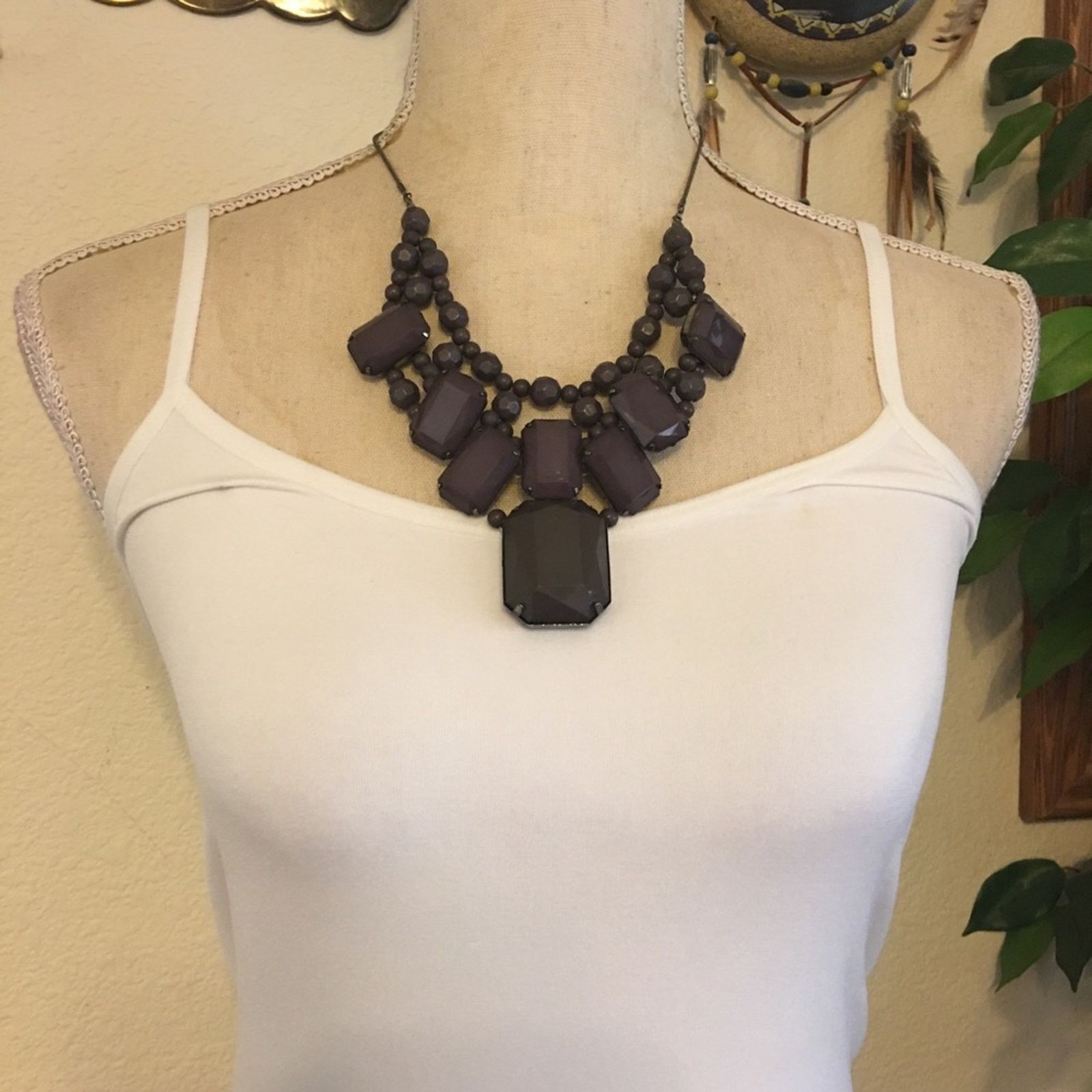 Jewelry Dark plum faceted plastic stone necklace Size ONE SIZE - 3 Thumbnail