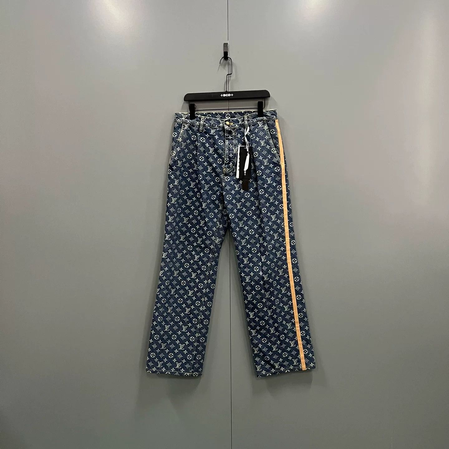Louis Vuitton Louis Vuitton Blue Monogram Denim Jeans Size US 30 / EU 46 - 1 Thumbnail