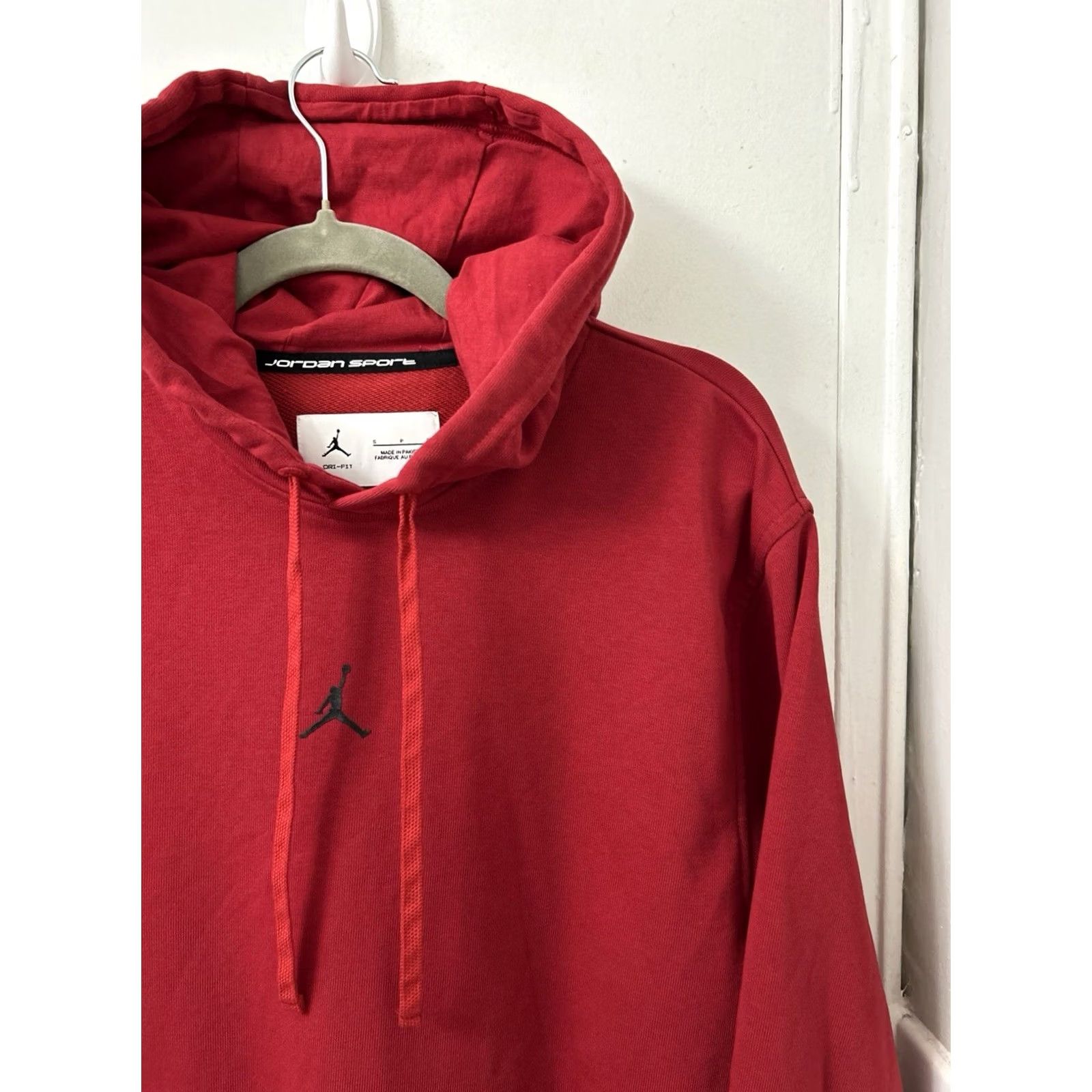 Jordan Brand Jordan Hoodie Mens Size Small Red Center Logo Dri-Fit Pullover Pocket L/S Size US S / EU 44-46 / 1 - 4 Thumbnail