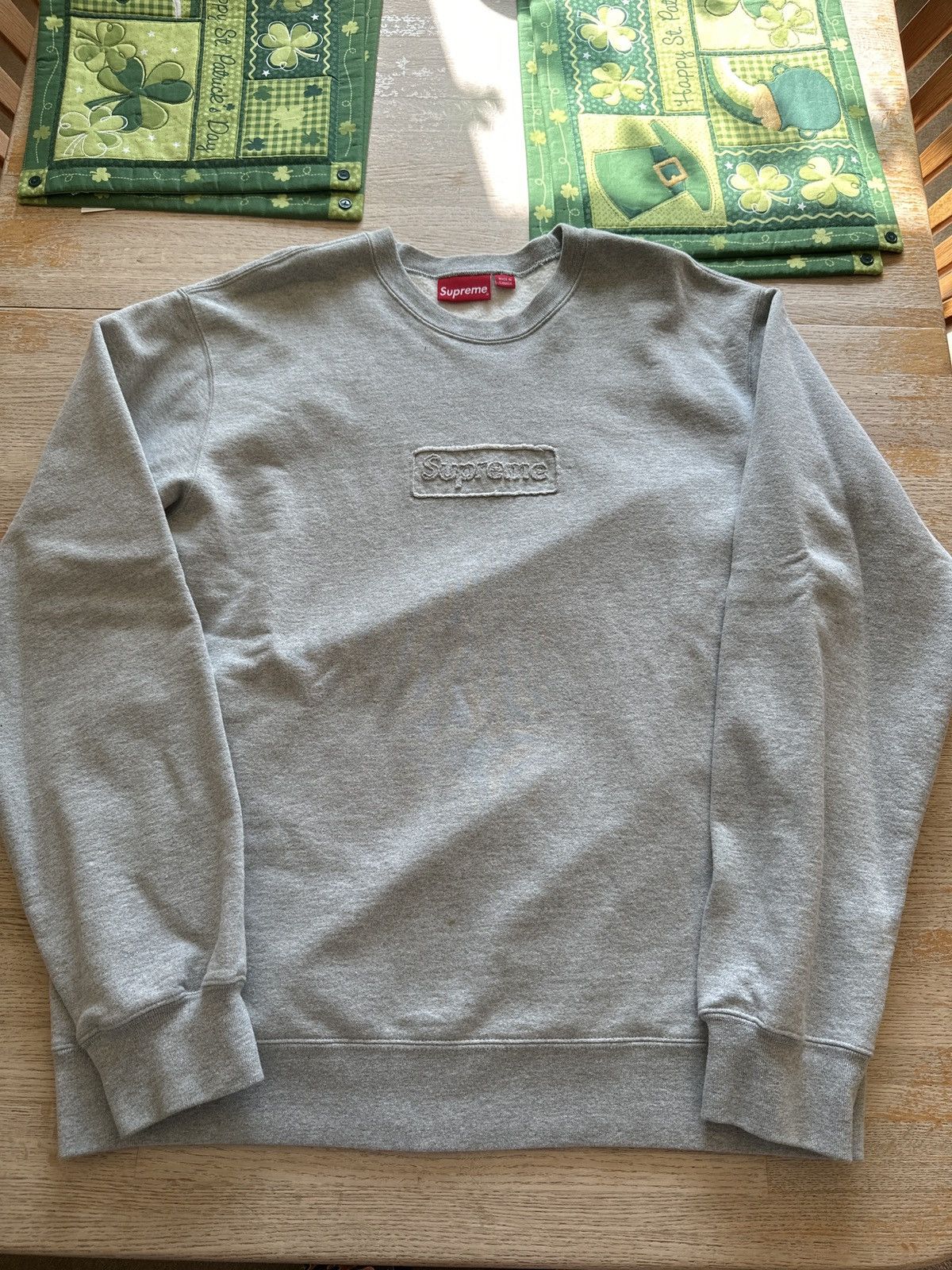 最終限定値下げ supreme cutout logo crewneck L Supreme Cutout Logo Crewneck (SS20) - $158