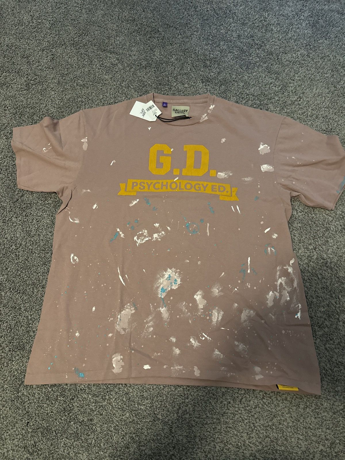 BNWT Gallery Dept T-shirt, size Large