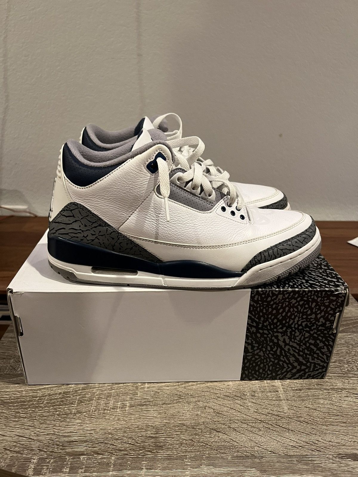 Jordan Brand Jordan 3 Midnight Navy Size US 10 / EU 43 - 2 Thumbnail