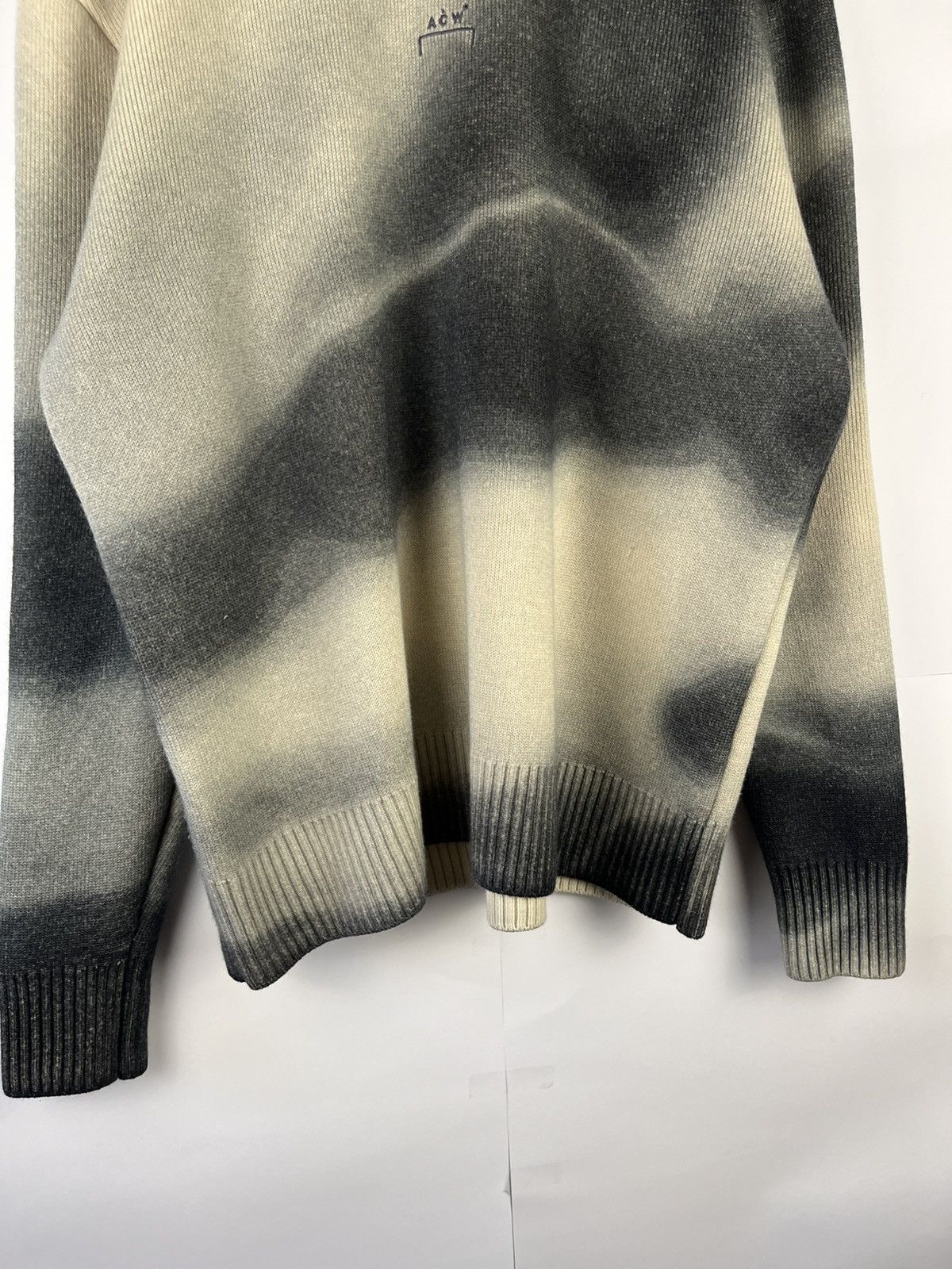 A-COLD-WALL* A-COLD-WALL* Gradient Merino Wool Crewneck Bone Sweater Size US M / EU 48-50 / 2 - 4 Thumbnail