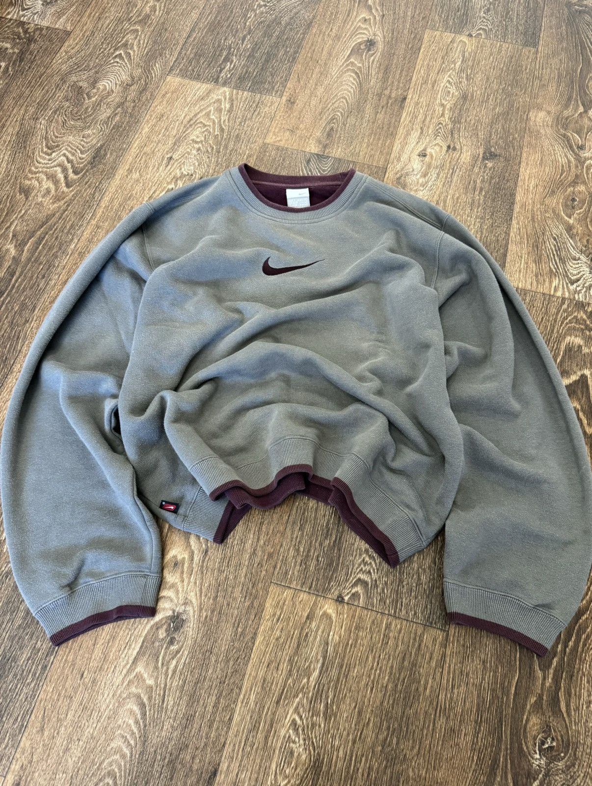 Nike Nike Vintage 90s Central Logo Sweatshirt Size US M / EU 48-50 / 2 - 1 Thumbnail