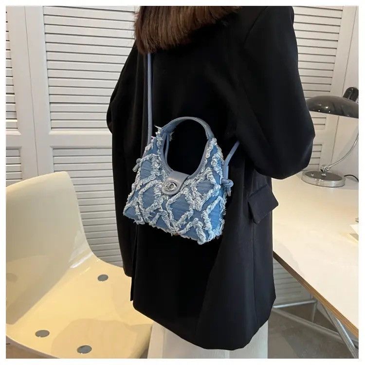 Vintage Frail Detailed Fuzzy Hobo Mini Bag Aesthetic Pinterest y2k Size ONE SIZE - 5 Thumbnail