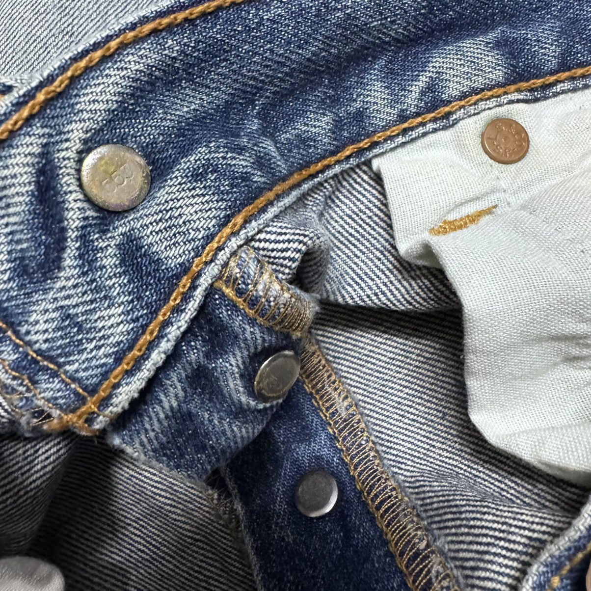 Levi's Vintage Levis 501 Distressed Denim Jeans Size US 32 / EU 48 - 21 Thumbnail