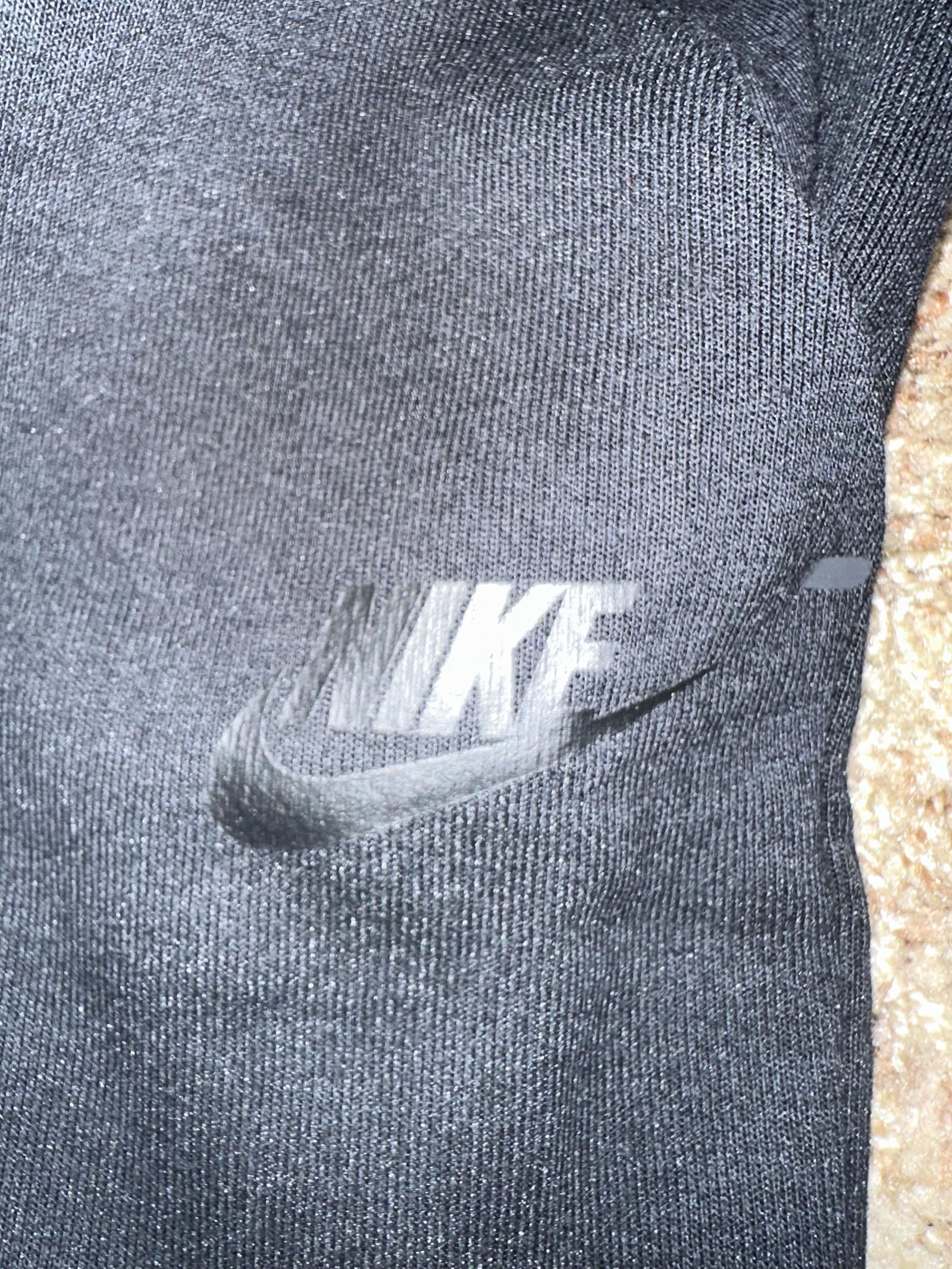 Nike Nike Little Kids (Boy’s) Tech Fleece Black Shorts Size US 26 / EU 42 - 3 Thumbnail