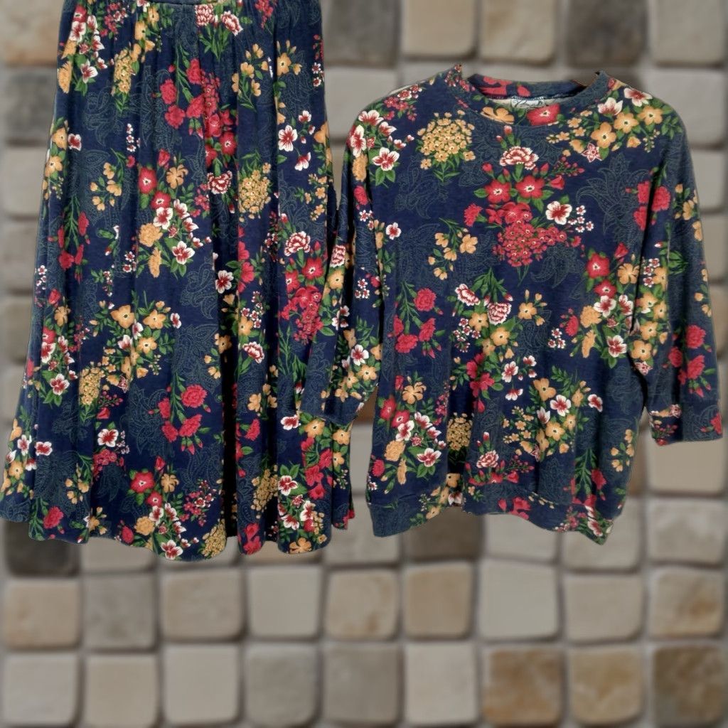 Vintage Vintage Large Skirt And Shirt Knit Outfit Set Blue Floral Cottagecore Soft USA Daywear Size L / US 10 / IT 46 - 1 Thumbnail