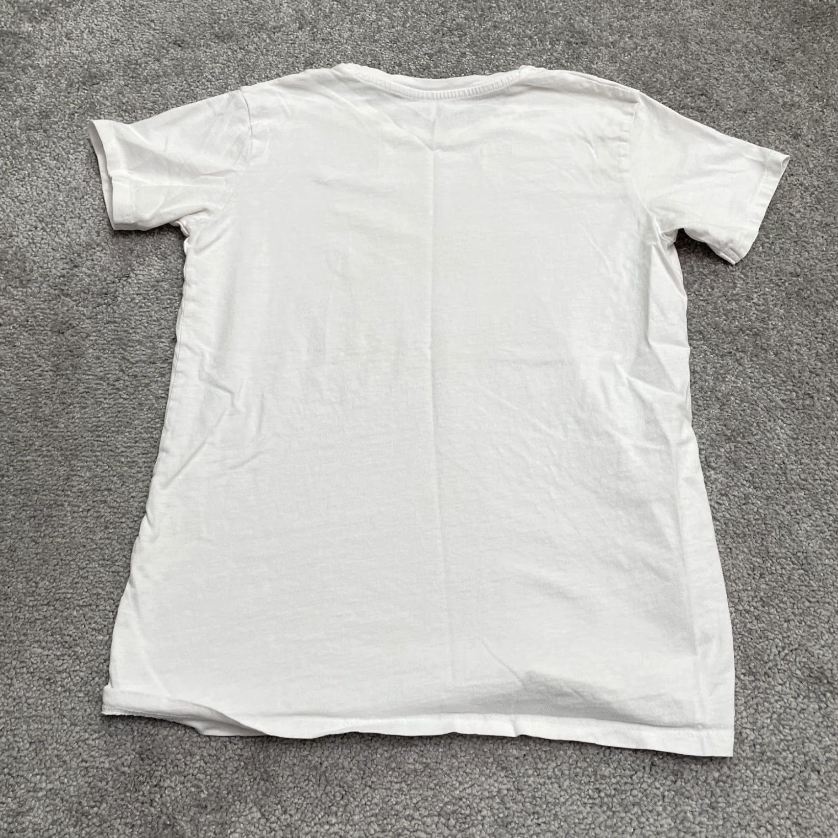 Vintage The Relaxed Tee Womens XS/PP White Crew Neck Short Sleeve The Relaxed Tee T-Shirt Casual Shirt Womens XS/PP White Crew Neck Short Sleeve Graphic Print Size XXS / US 00 / IT 34 - 2 Thumbnail