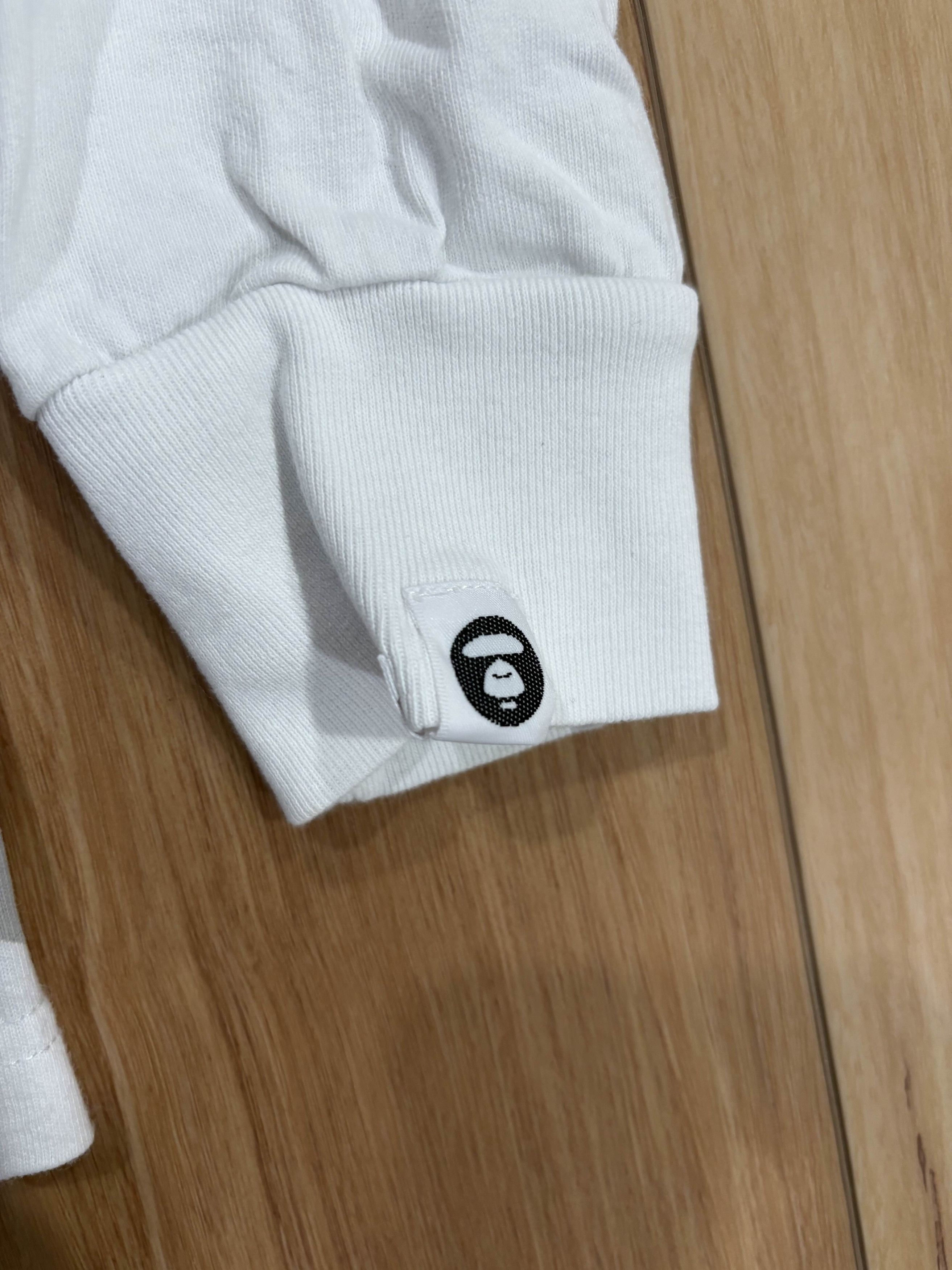 Aape Aape By A Bathing Ape Logo Long Sleeve T-shirt w/ Back Print Size US M / EU 48-50 / 2 - 6 Thumbnail
