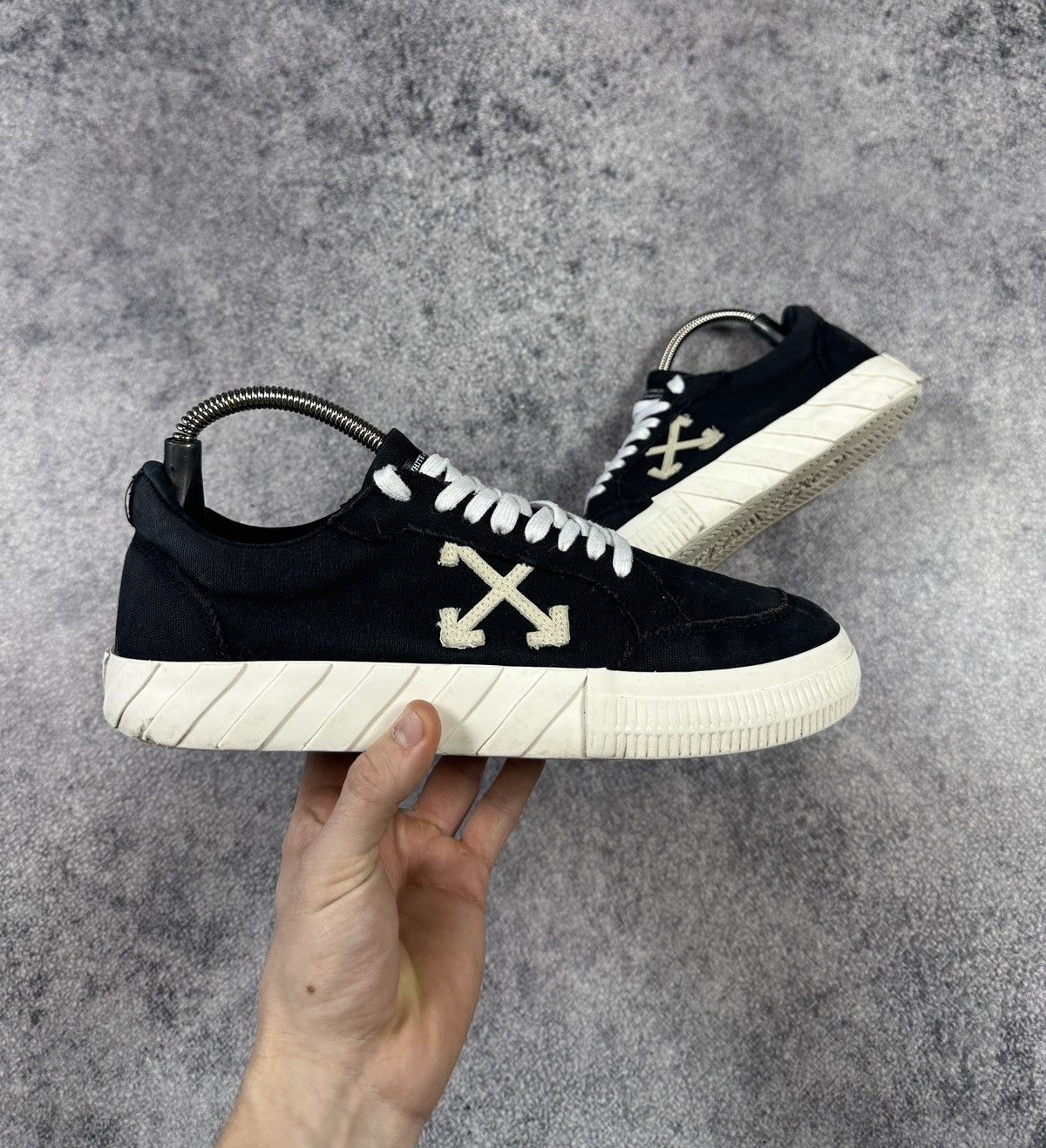 Off-White Vintage Logo Off-White Sneakers Style Rare USA 43 Shoelaces Size US 10 / EU 43 - 2 Thumbnail